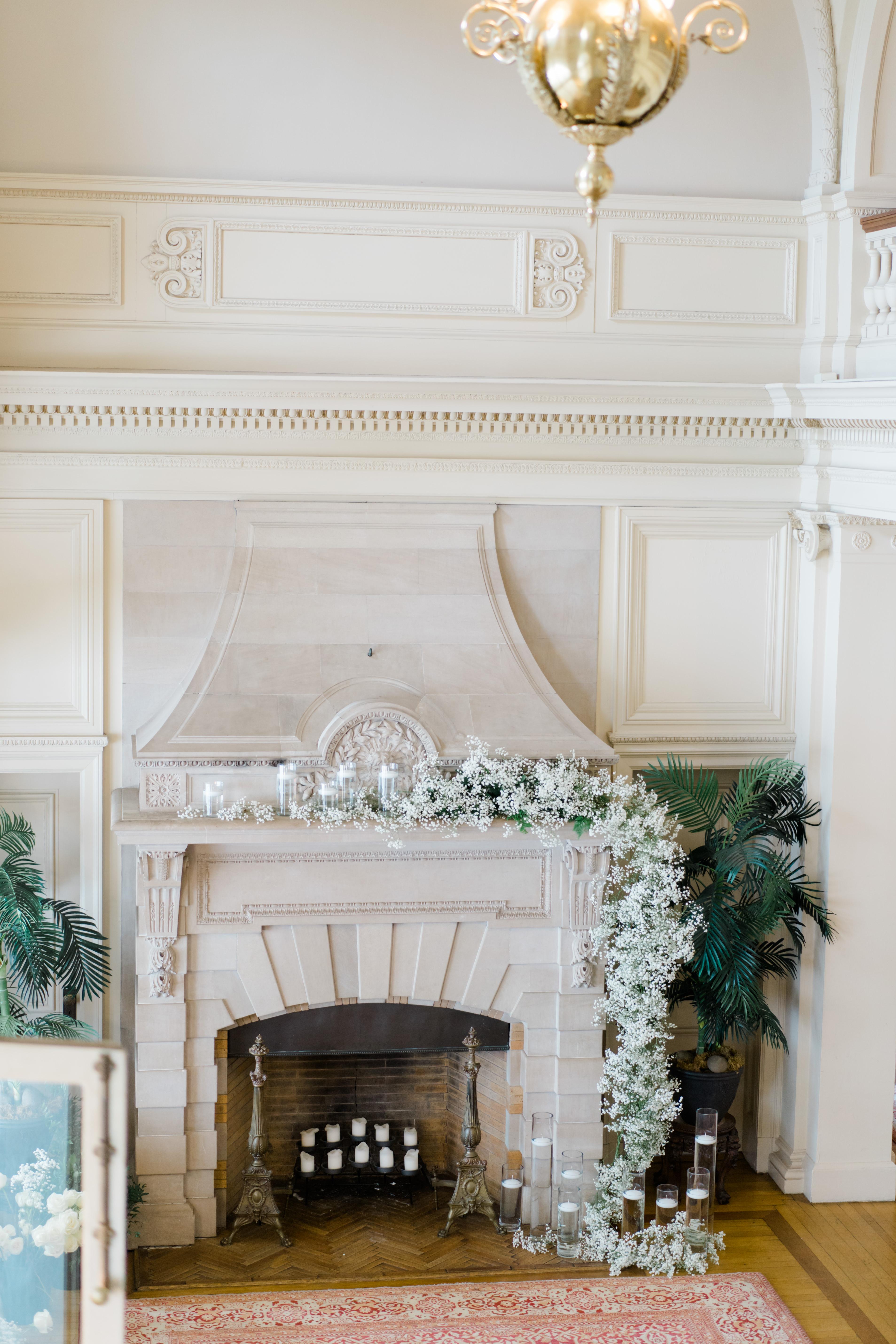 A Glamorous Spring Wedding at the Cairnwood Estate 28