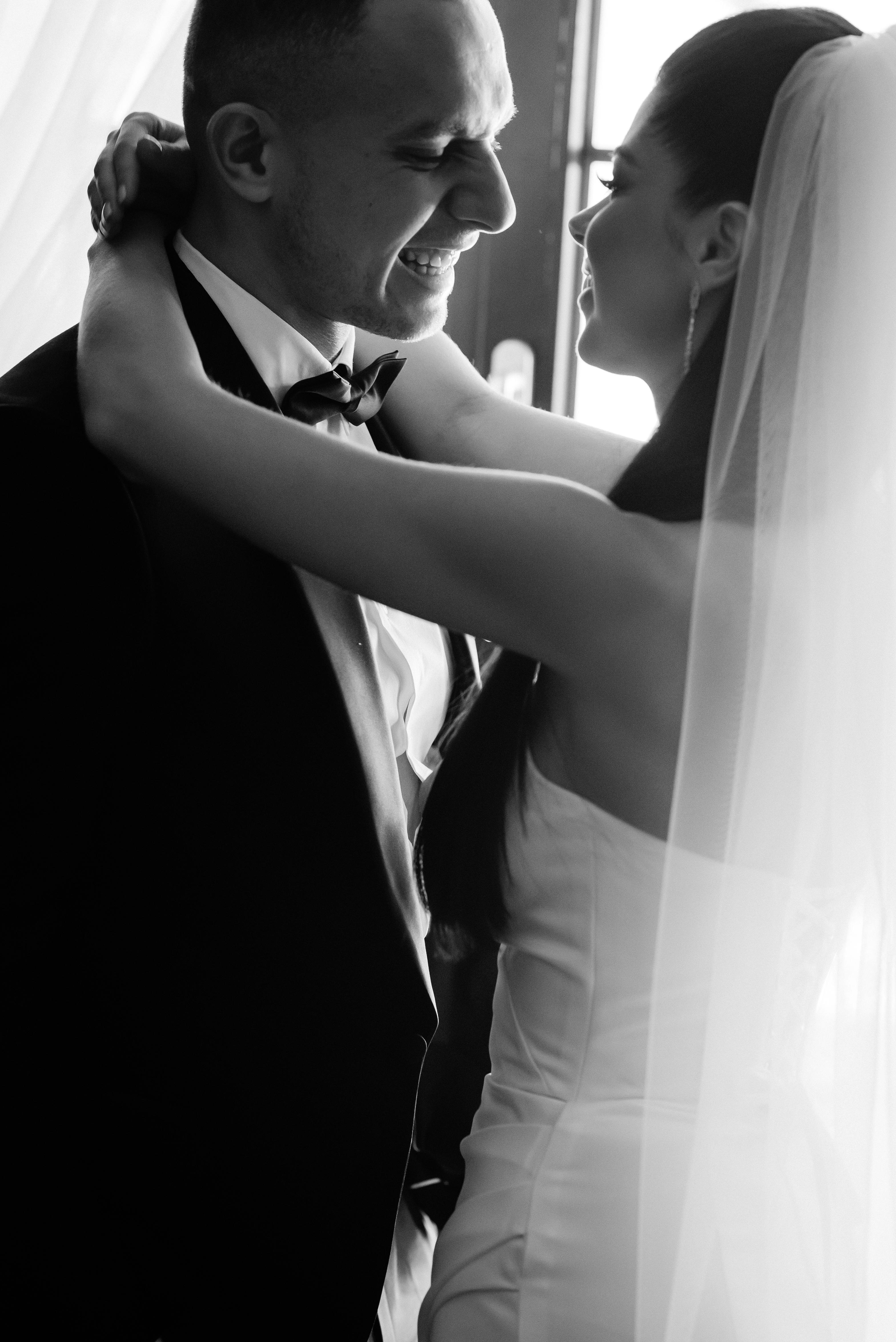 A Glamorous Fall Wedding at Rafael Hotel and Restaurant photo 3
