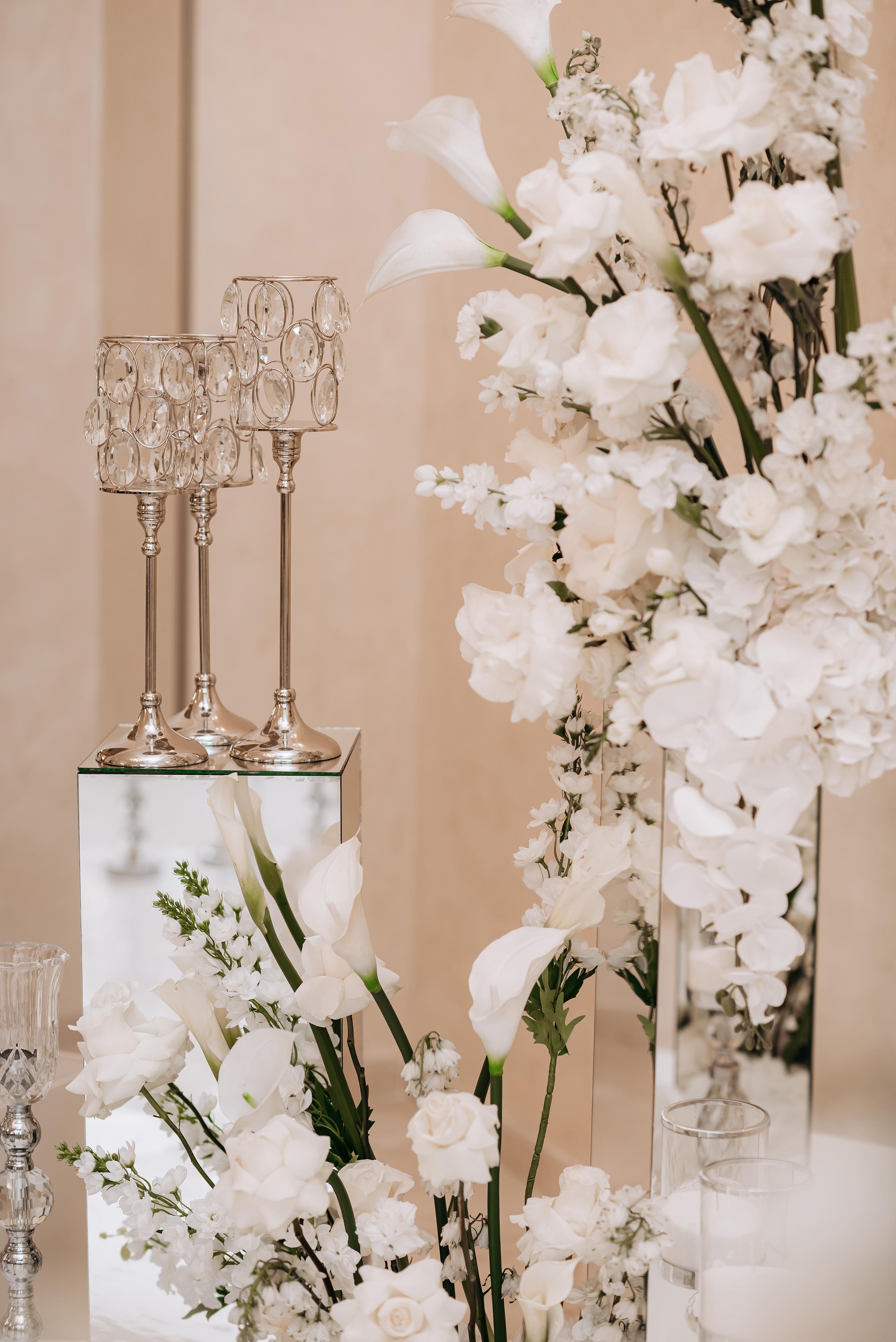 A Glamorous Fall Wedding at Rafael Hotel and Restaurant photo 2