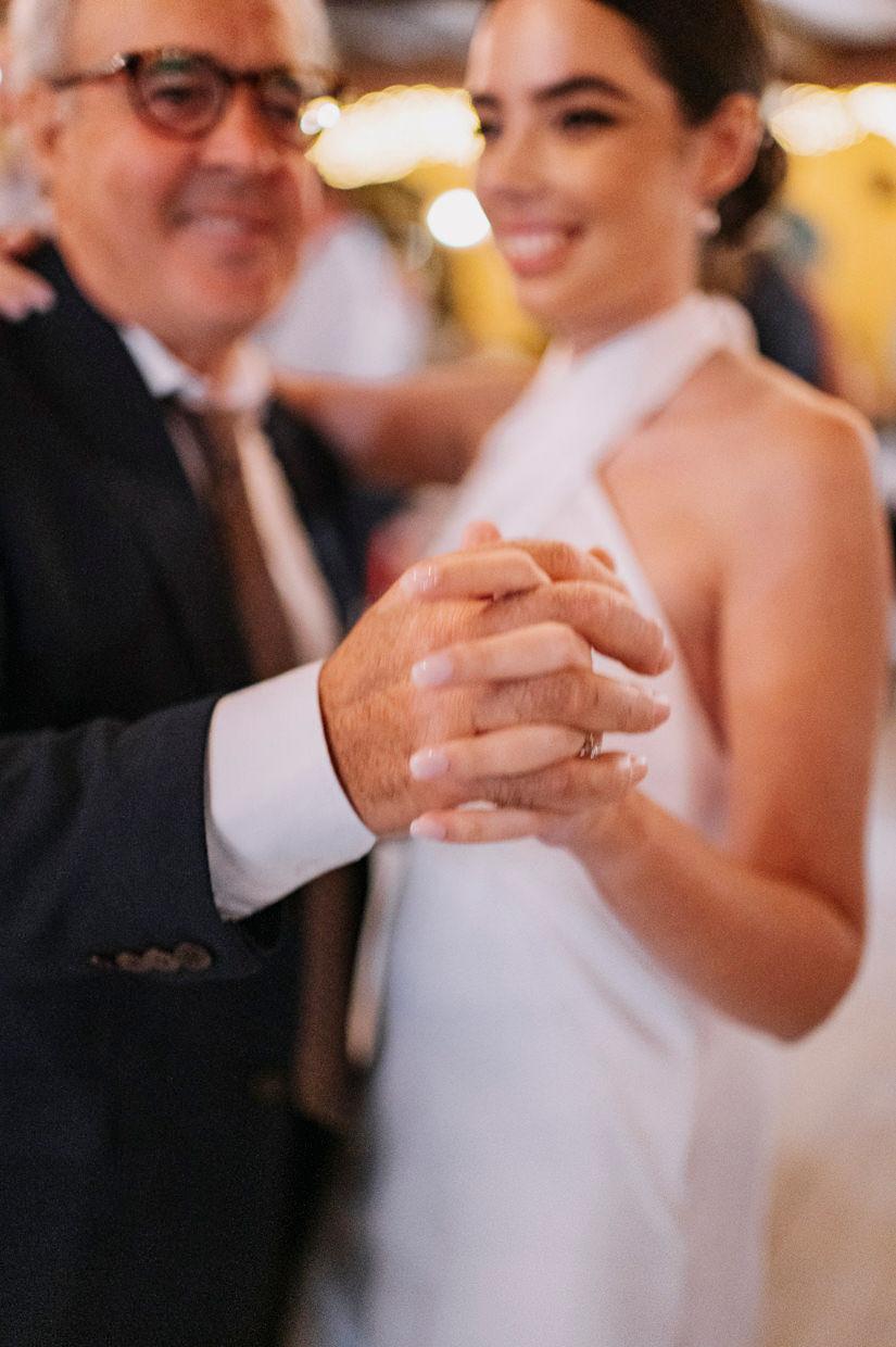 A Romantic Fall Wedding at Wine Art Estate 6