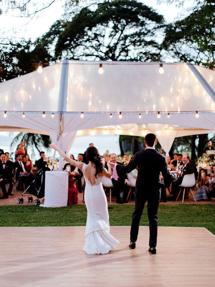 A Classic Spring Wedding at Olowalu Plantation House 21