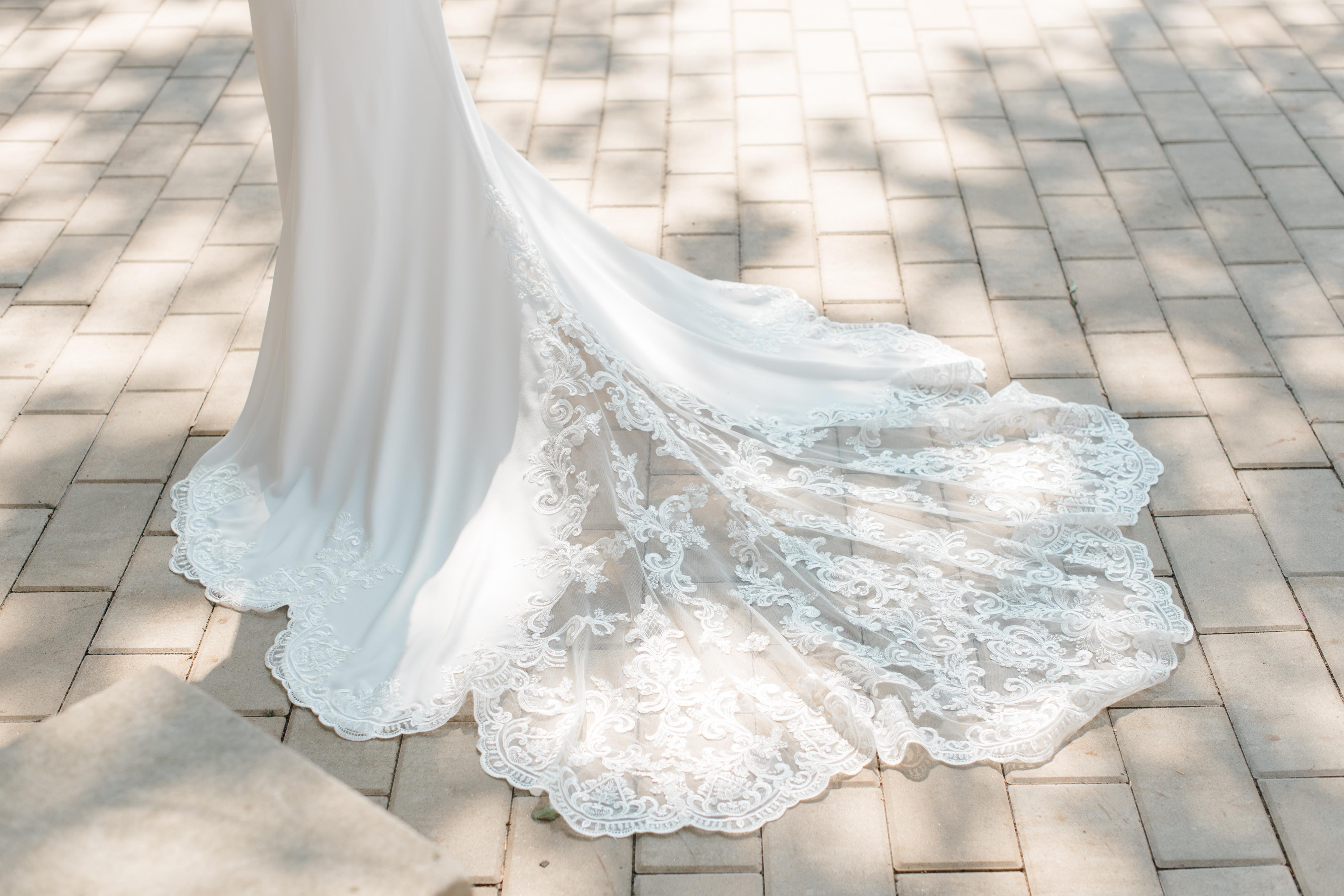 A Romantic Summer Wedding at Curtis Arboretum 53
