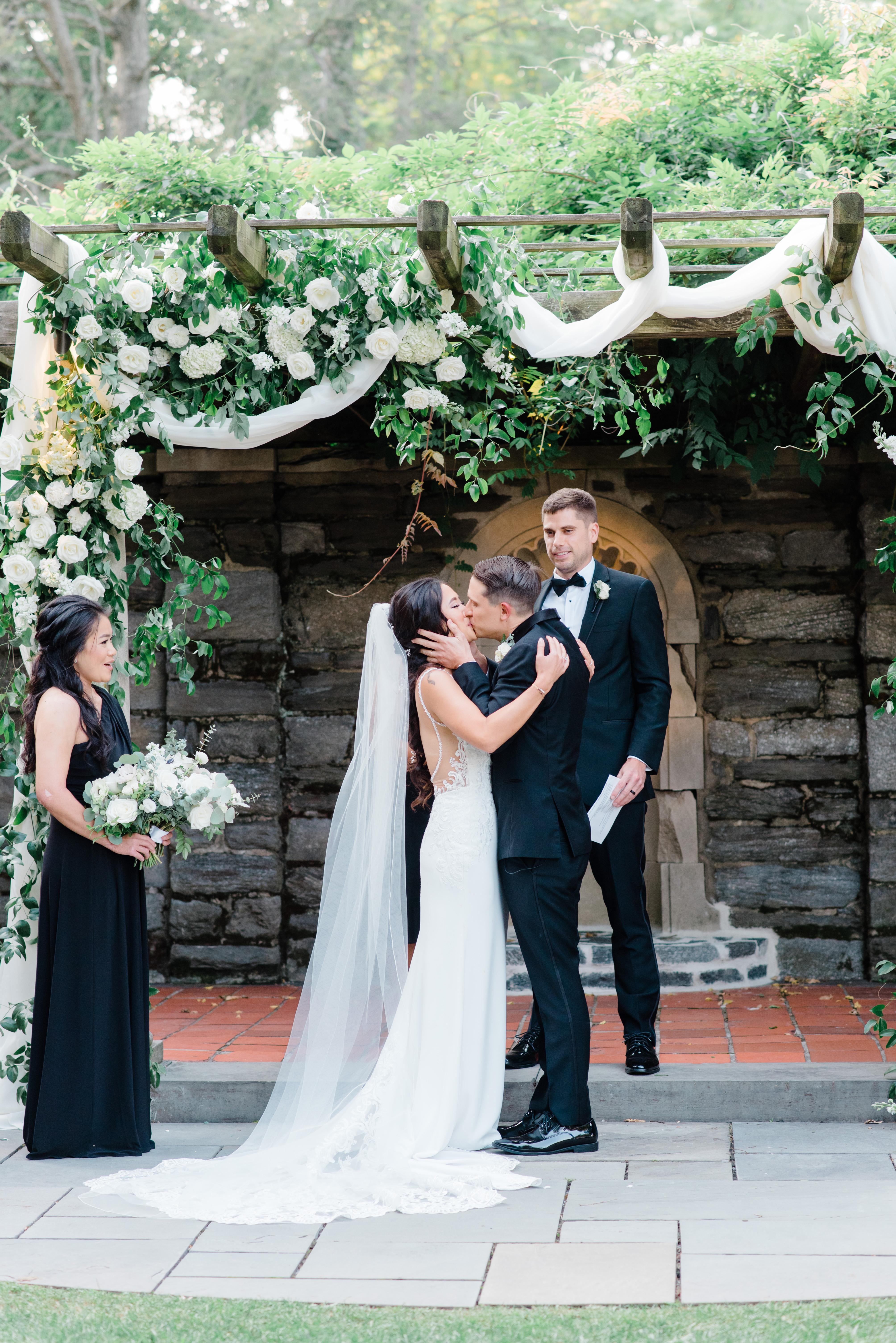 A Romantic Summer Wedding at Curtis Arboretum 57