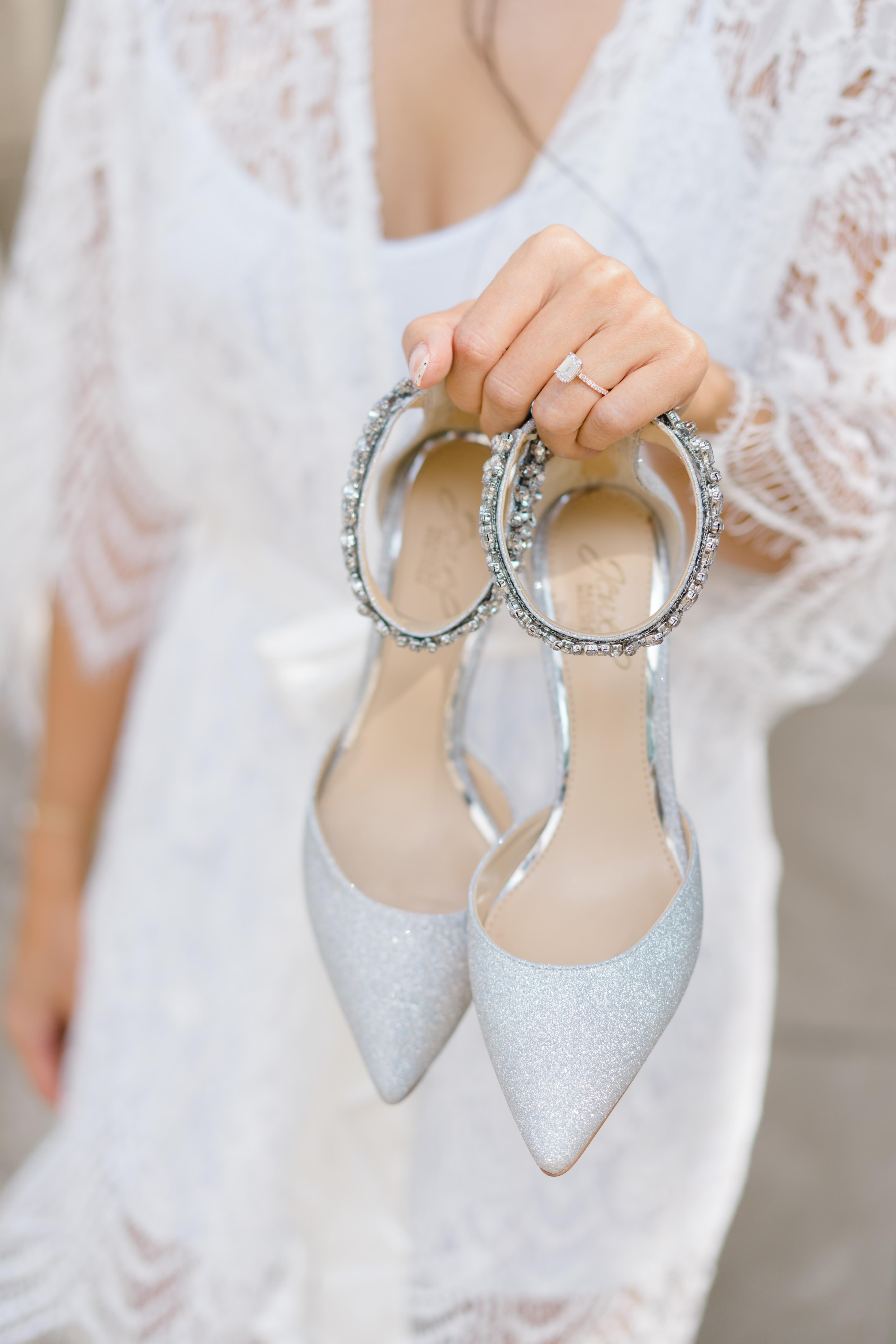 A Romantic Summer Wedding at Curtis Arboretum 10