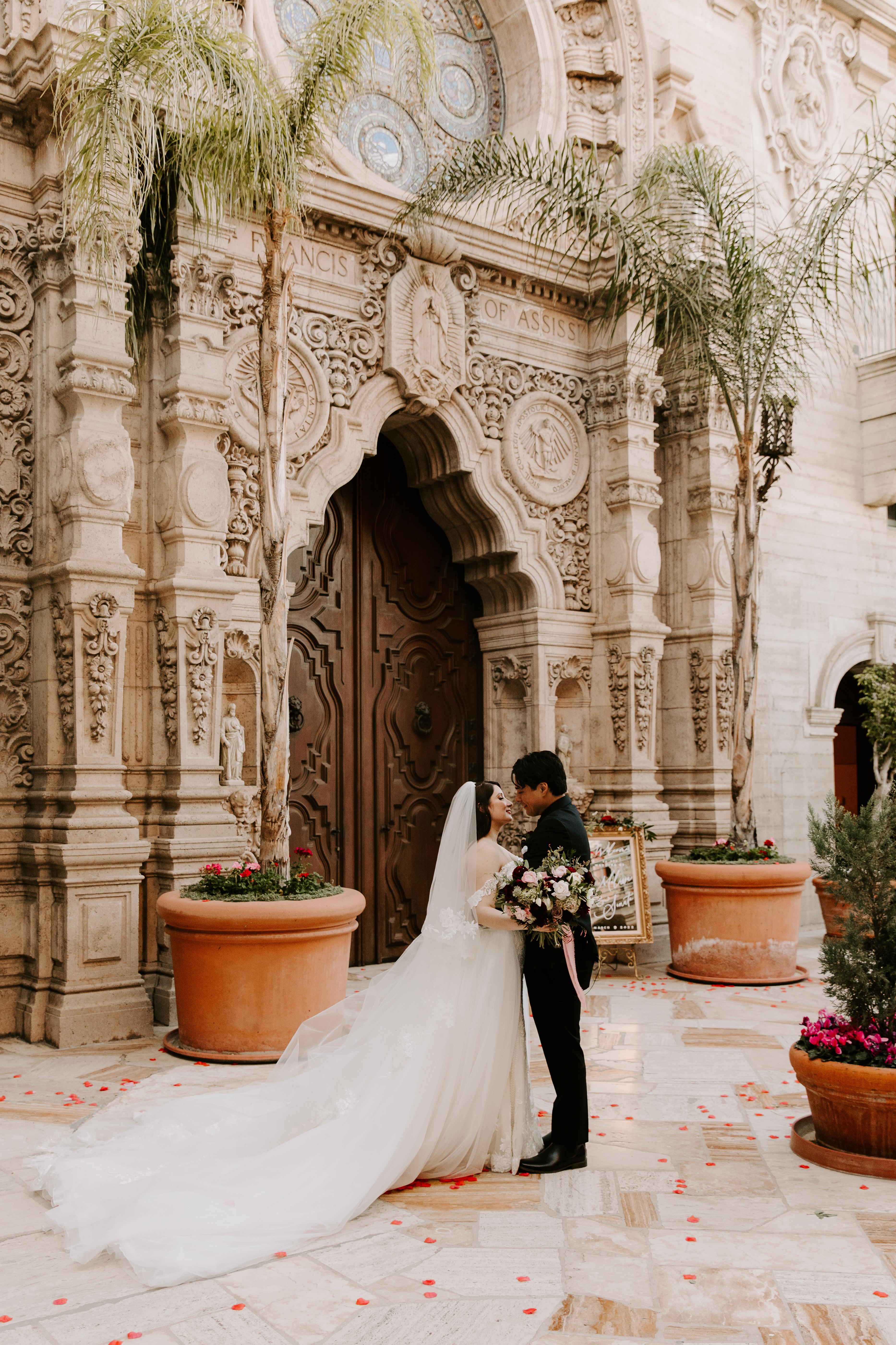 A Romantic Spring Wedding at the Mission Inn Hotel 23