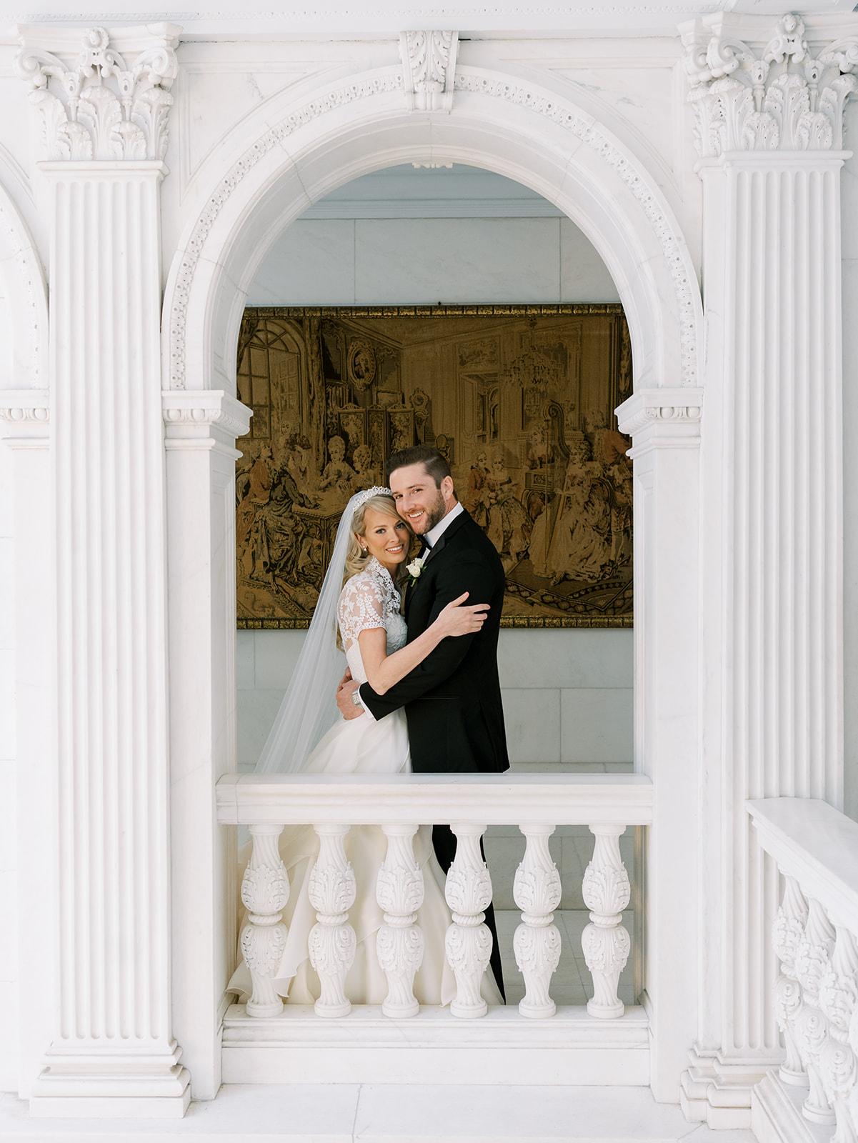 A Glamorous Summer Wedding at NYIT de Seversky Mansion 22
