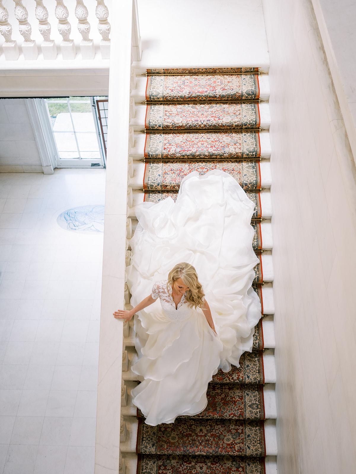A Glamorous Summer Wedding at NYIT de Seversky Mansion 39