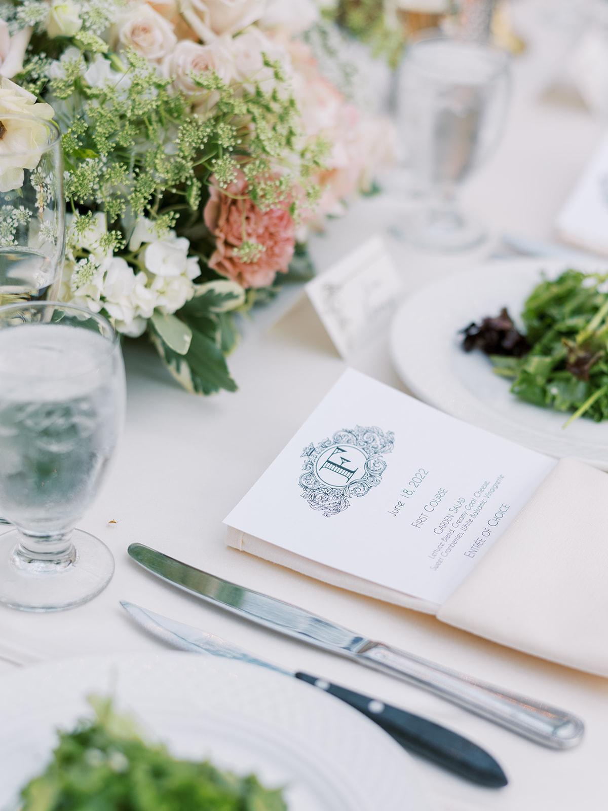 A Glamorous Summer Wedding at NYIT de Seversky Mansion 15