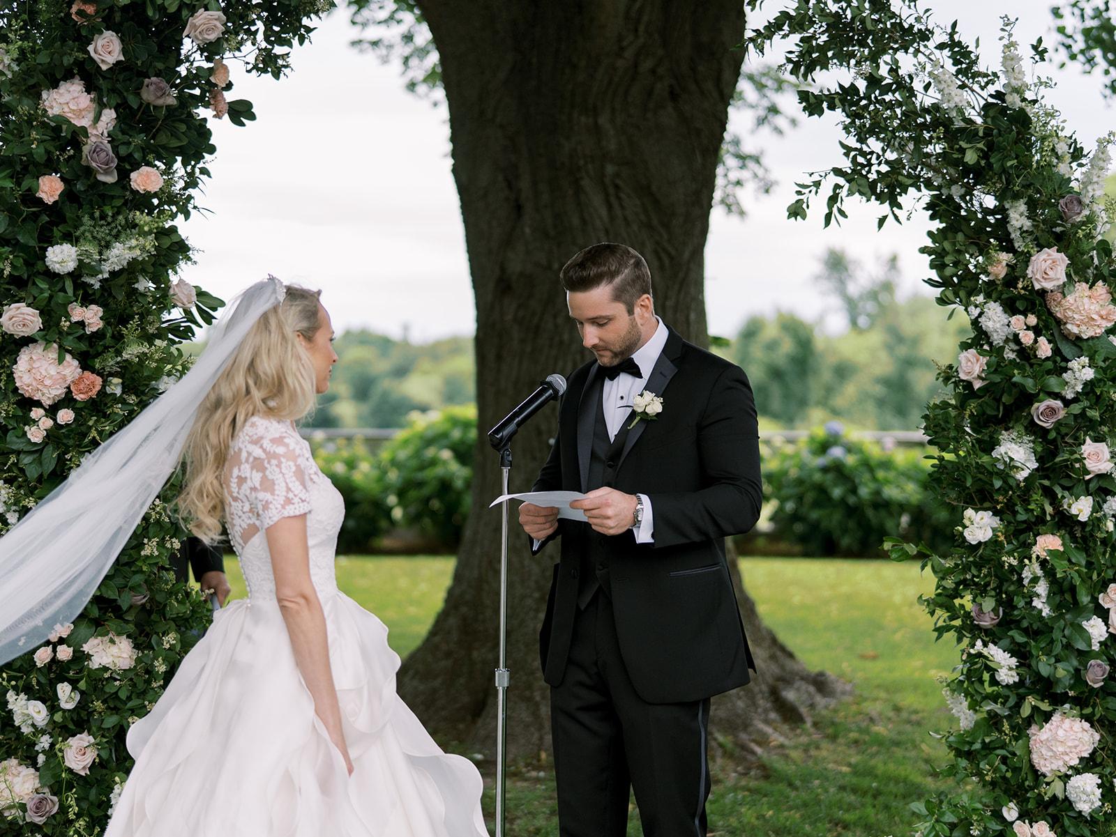 A Classic Summer Wedding at NYIT de Seversky Mansion photo 5