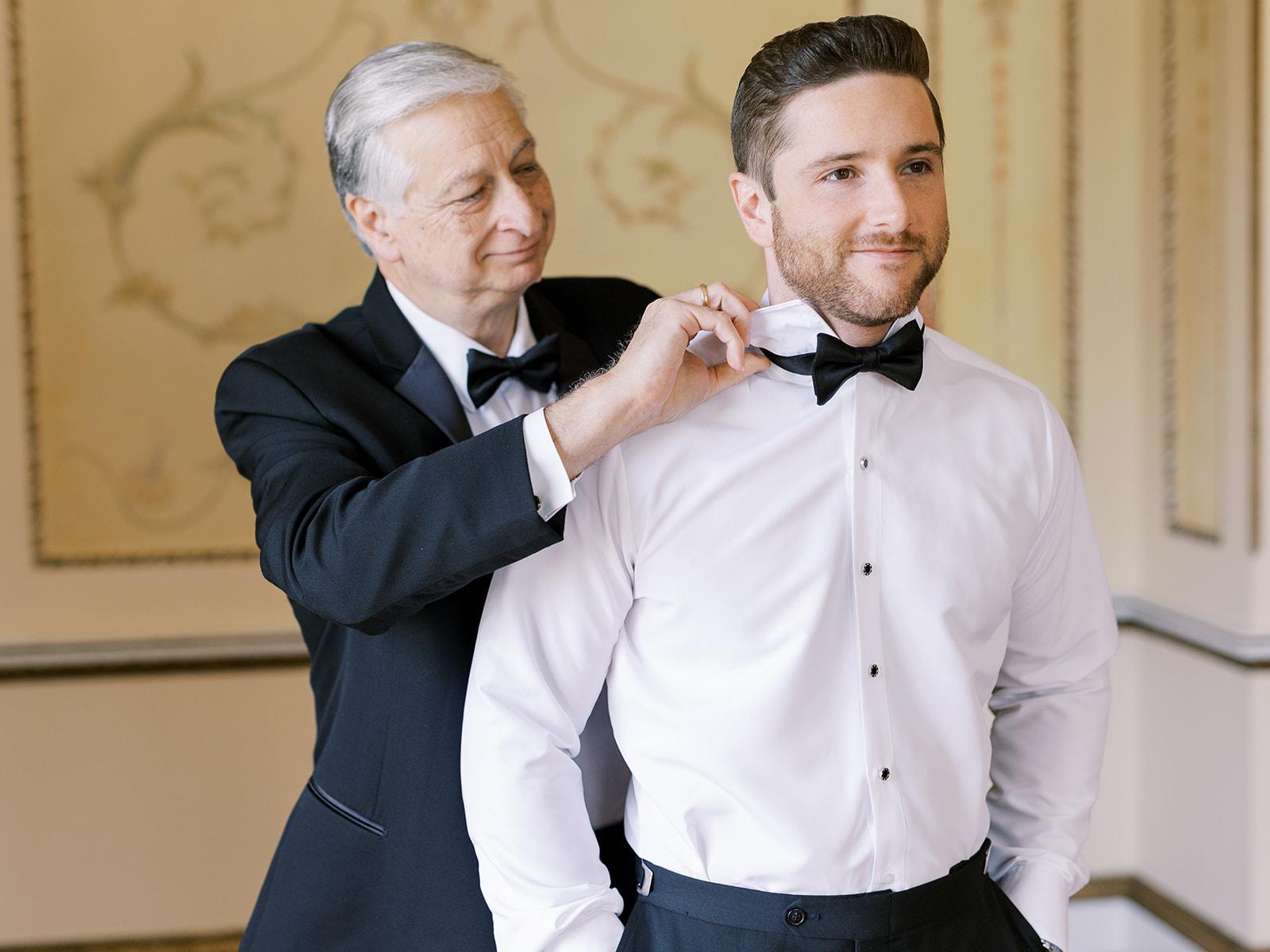 A Glamorous Summer Wedding at NYIT de Seversky Mansion 4