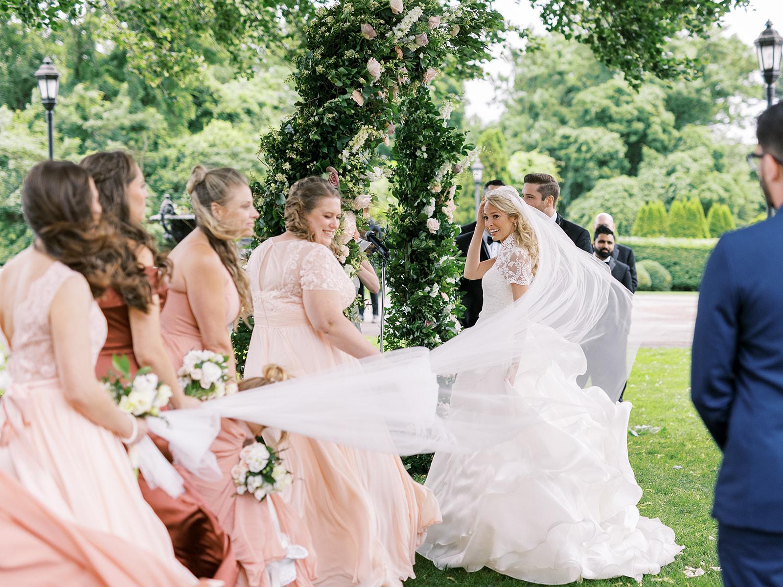 A Glamorous Summer Wedding at NYIT de Seversky Mansion 64