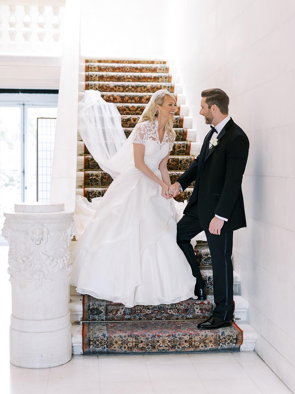 A Glamorous Summer Wedding at NYIT de Seversky Mansion 34