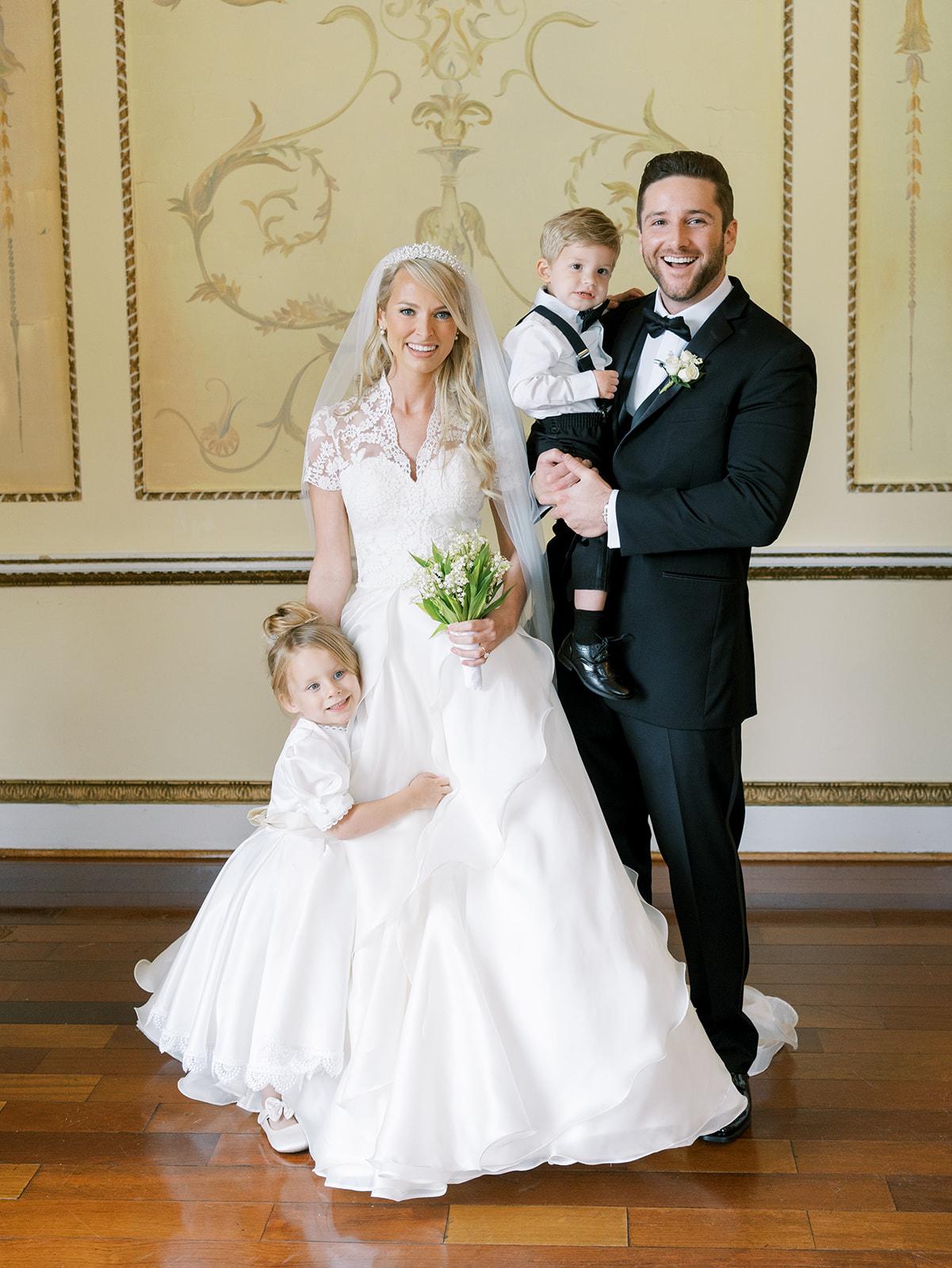 A Glamorous Summer Wedding at NYIT de Seversky Mansion 27