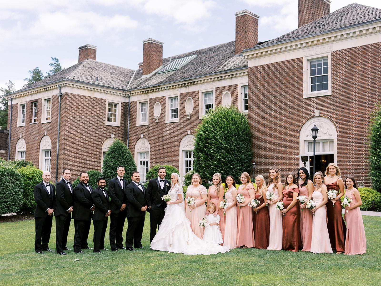 A Glamorous Summer Wedding at NYIT de Seversky Mansion 76