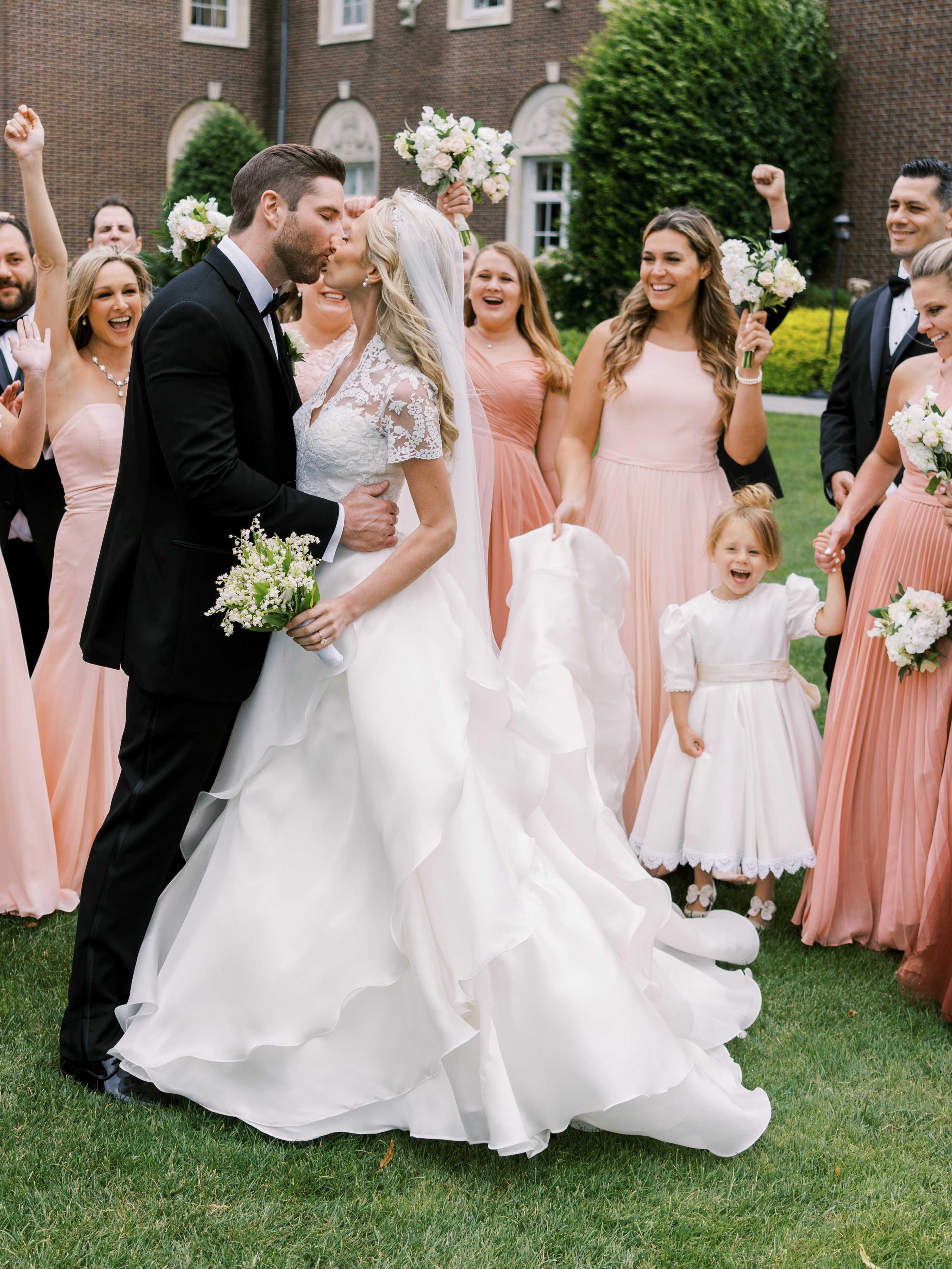 A Glamorous Summer Wedding at NYIT de Seversky Mansion 75