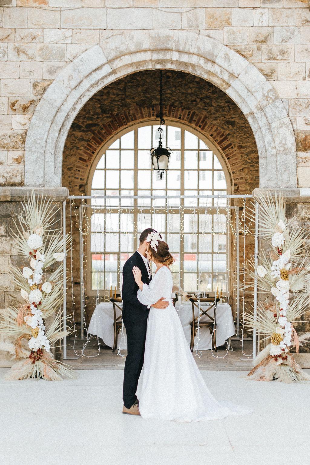 A Glamorous Summer Wedding at Forte da Cruz 13
