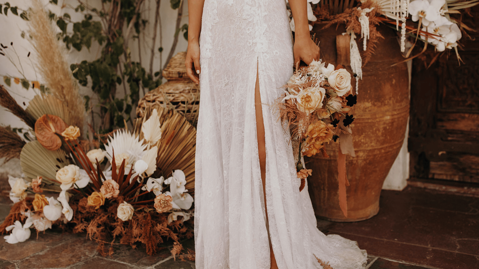 4 Can't-Miss Flower Trends for Fall Brides
