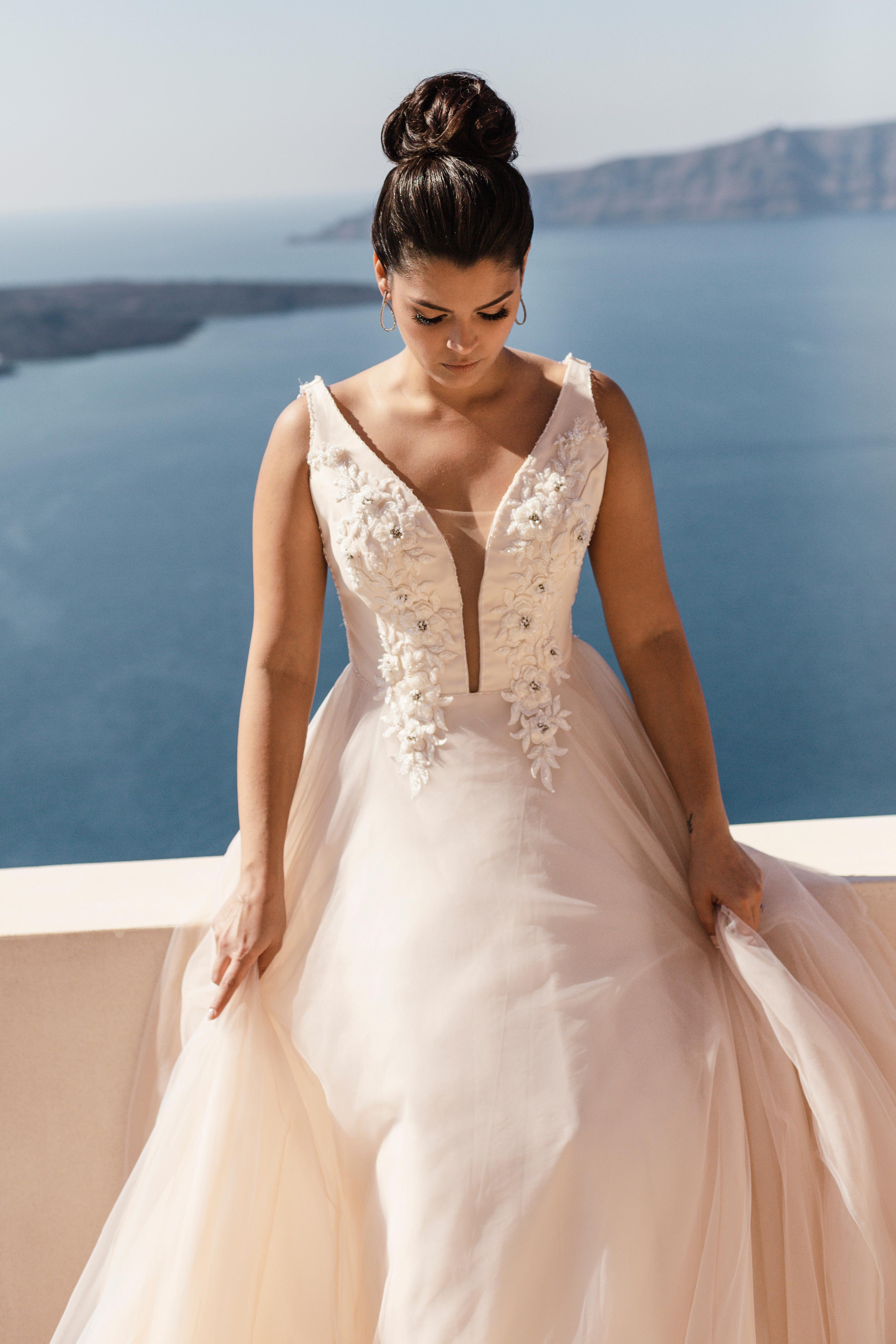 A Glamorous Spring Wedding at Villa Bordeaux photo 4