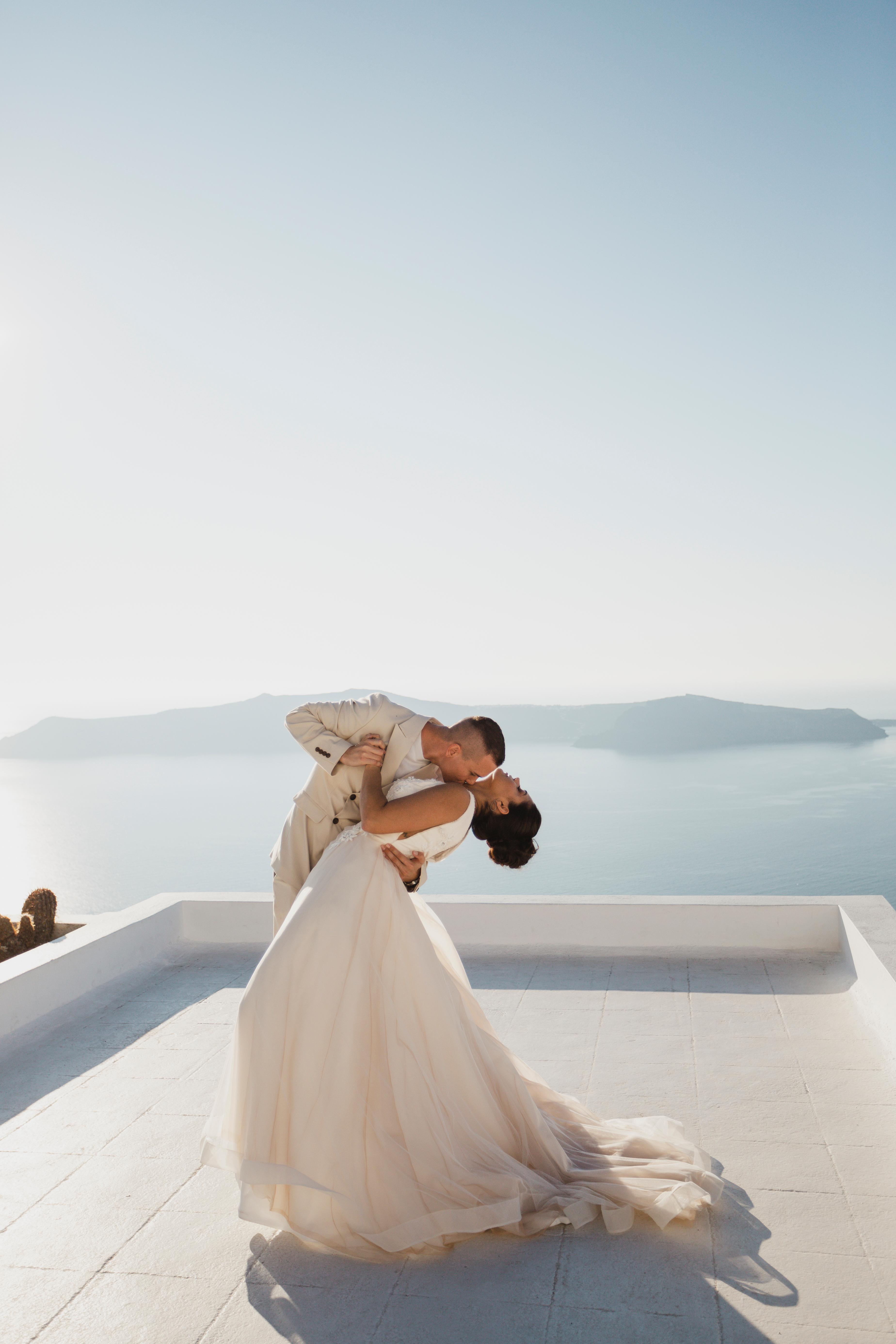 A Glamorous Spring Wedding at Villa Bordeaux 1