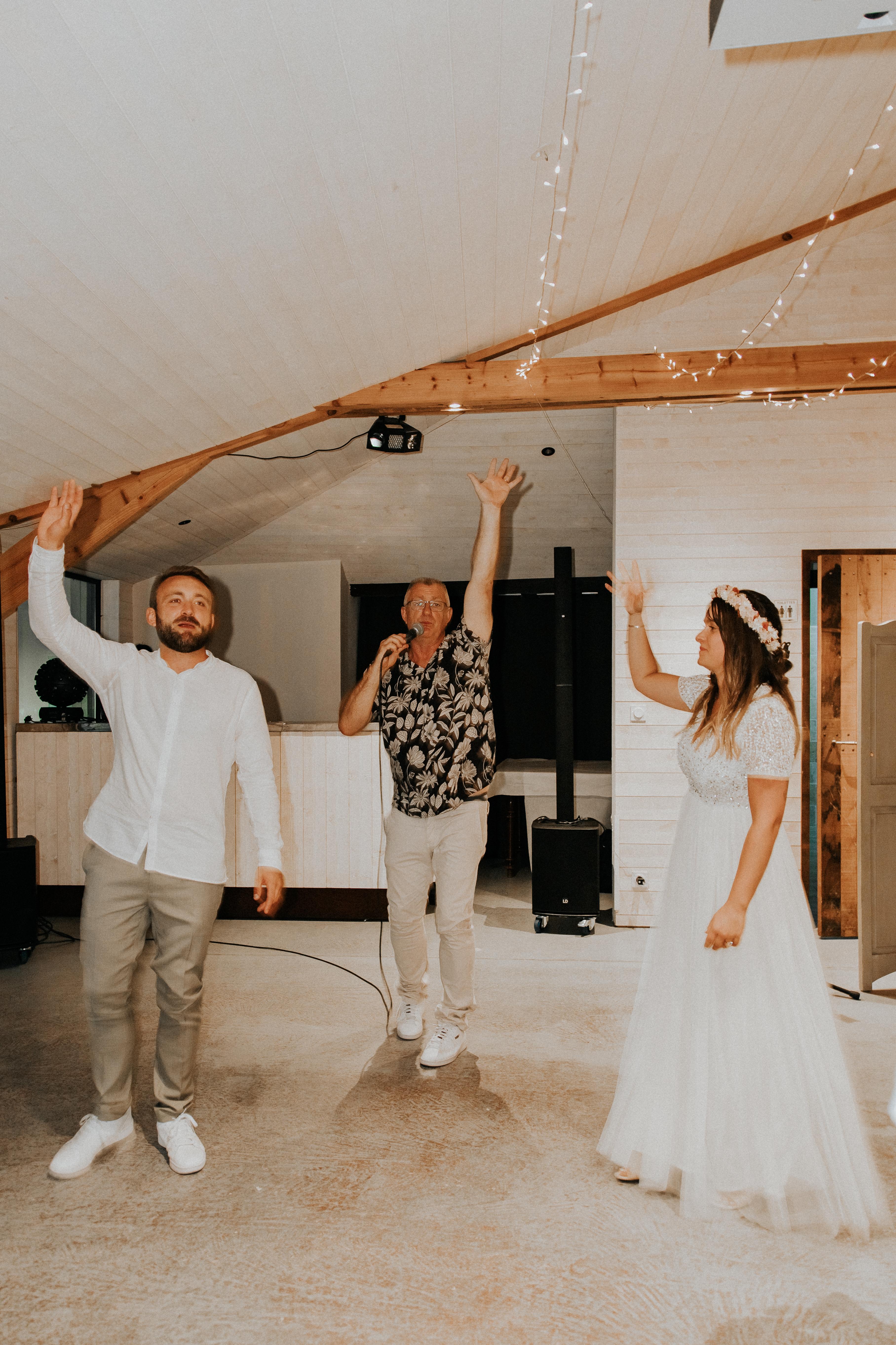 A Non-Traditional Wedding at Domaine de la Chapronnaie photo 4