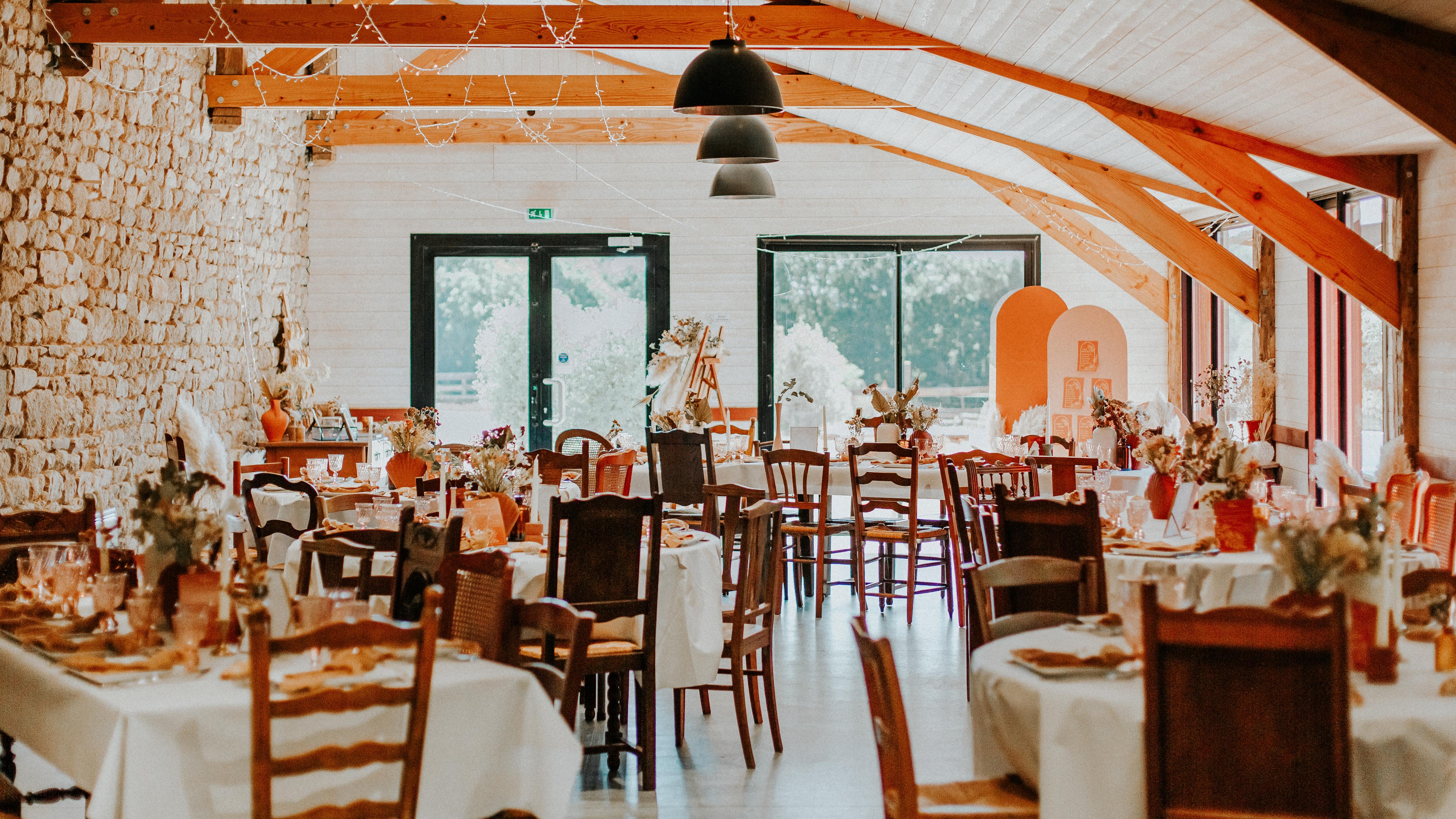 A Non-Traditional Wedding at Domaine de la Chapronnaie 89