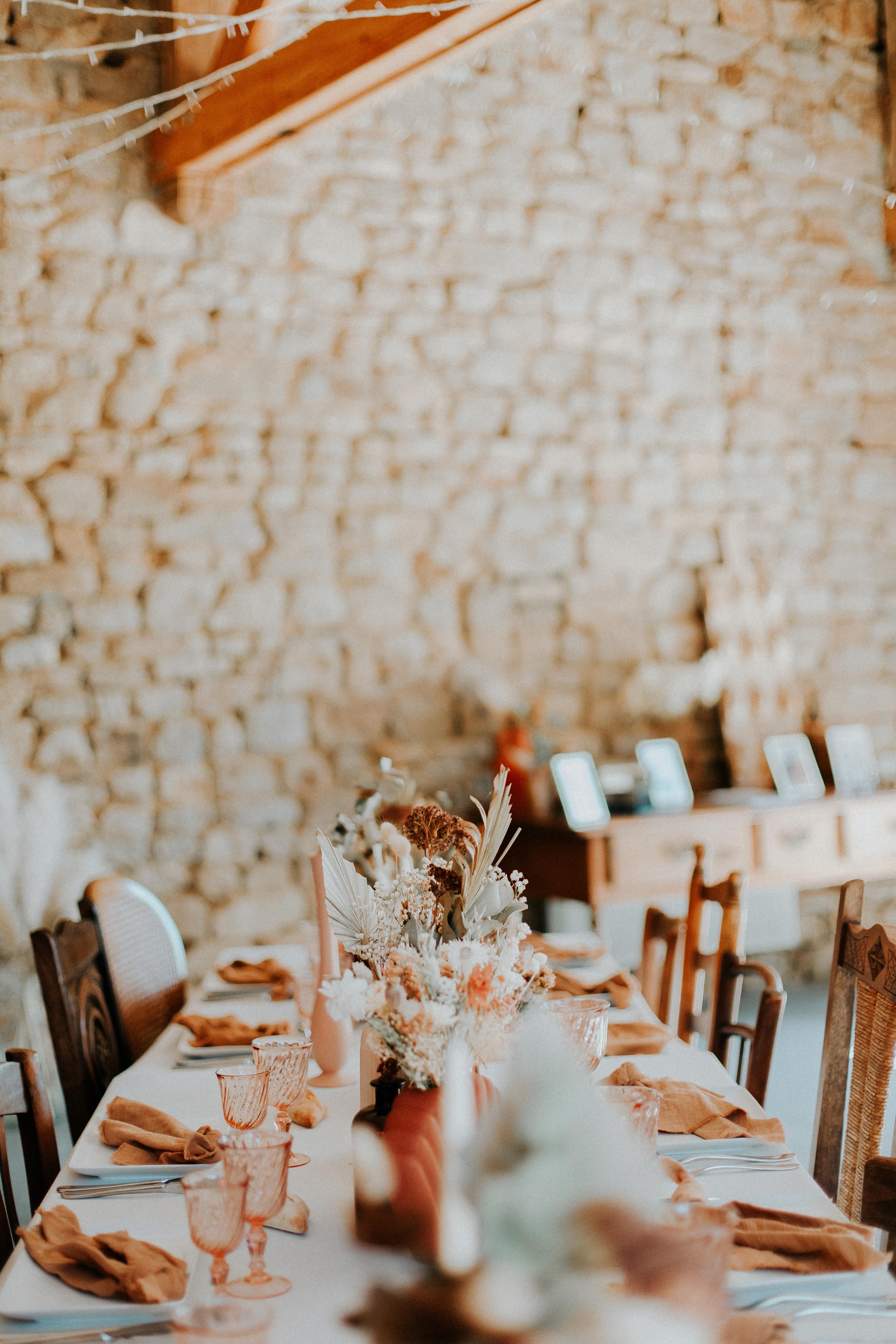 A Non-Traditional Wedding at Domaine de la Chapronnaie 35