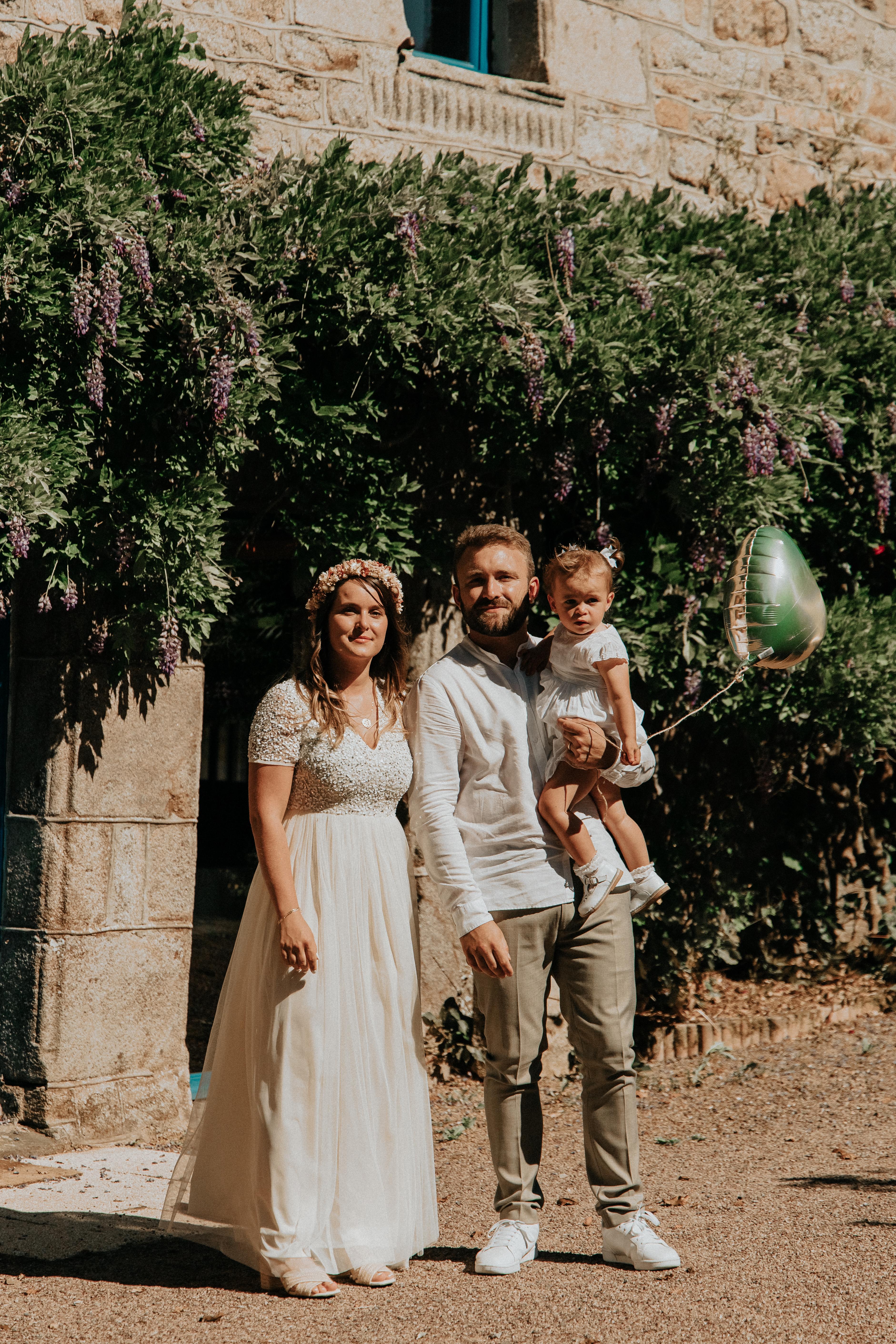 A Non-Traditional Wedding at Domaine de la Chapronnaie 72