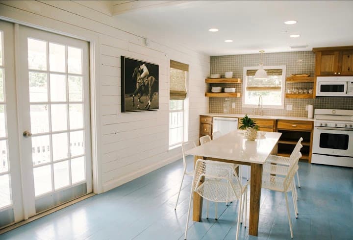 Little Point Clear Suites & Space portfolio 5