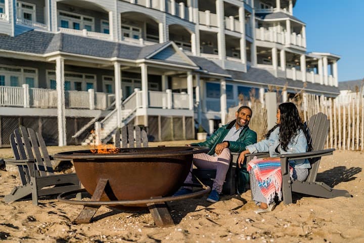 Madison Beach Hotel, Curio Collection by Hilton portfolio 1