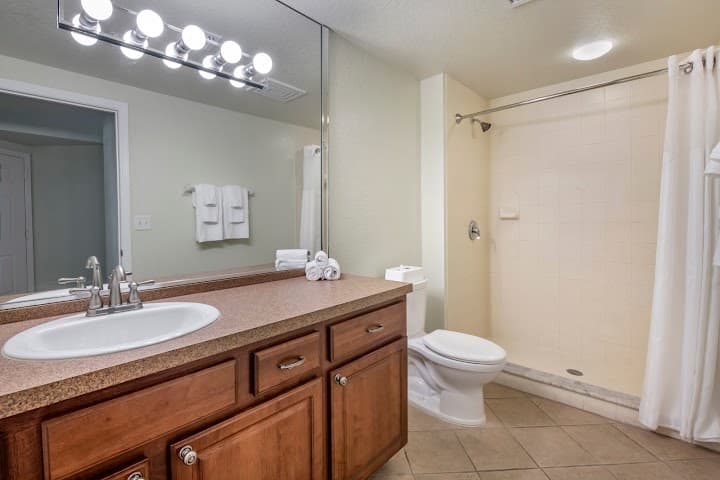 Hilton Vacation Club Mystic Dunes Orlando portfolio 3