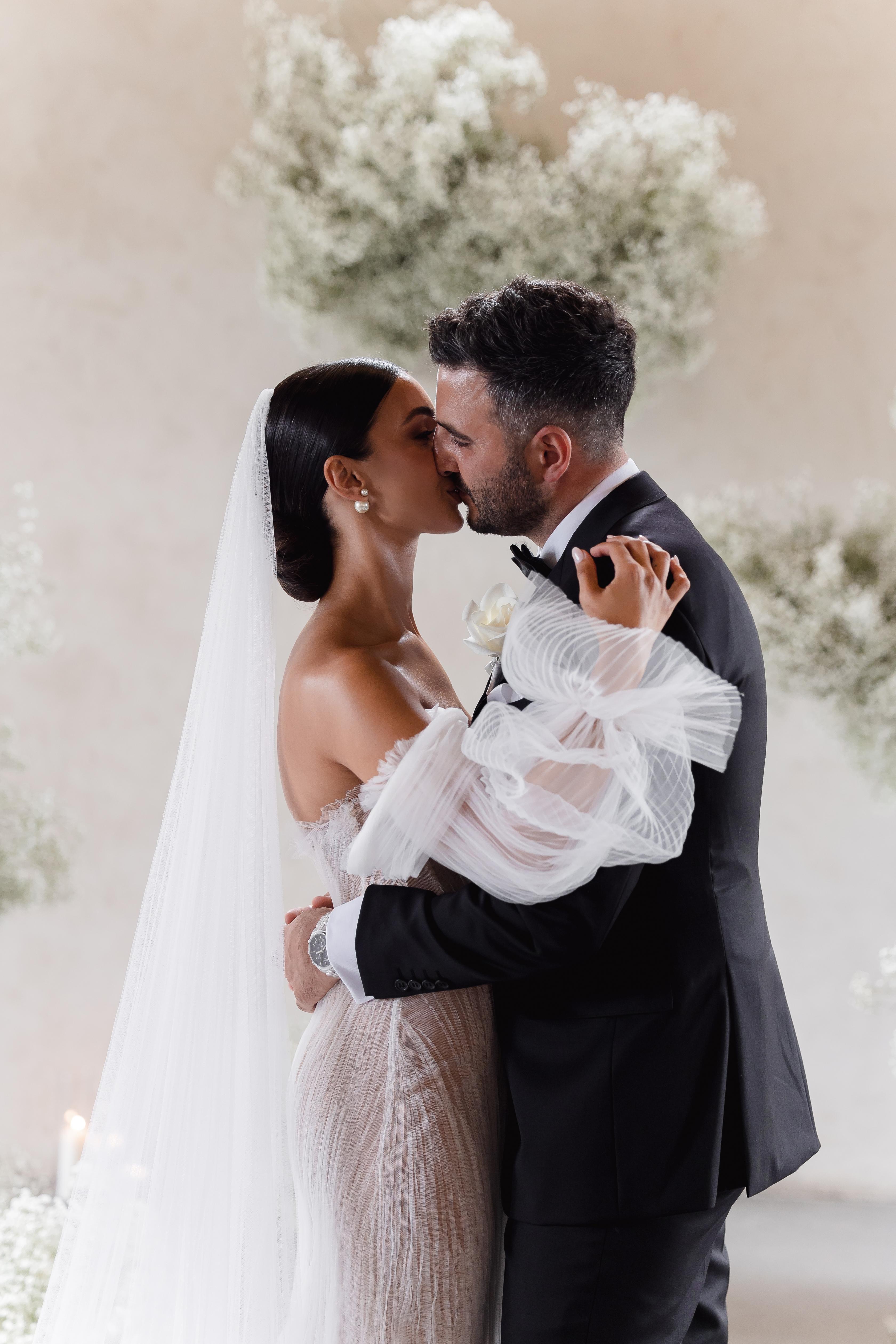 A Romantic Summer Wedding at Stones of the Yarra Valley 28