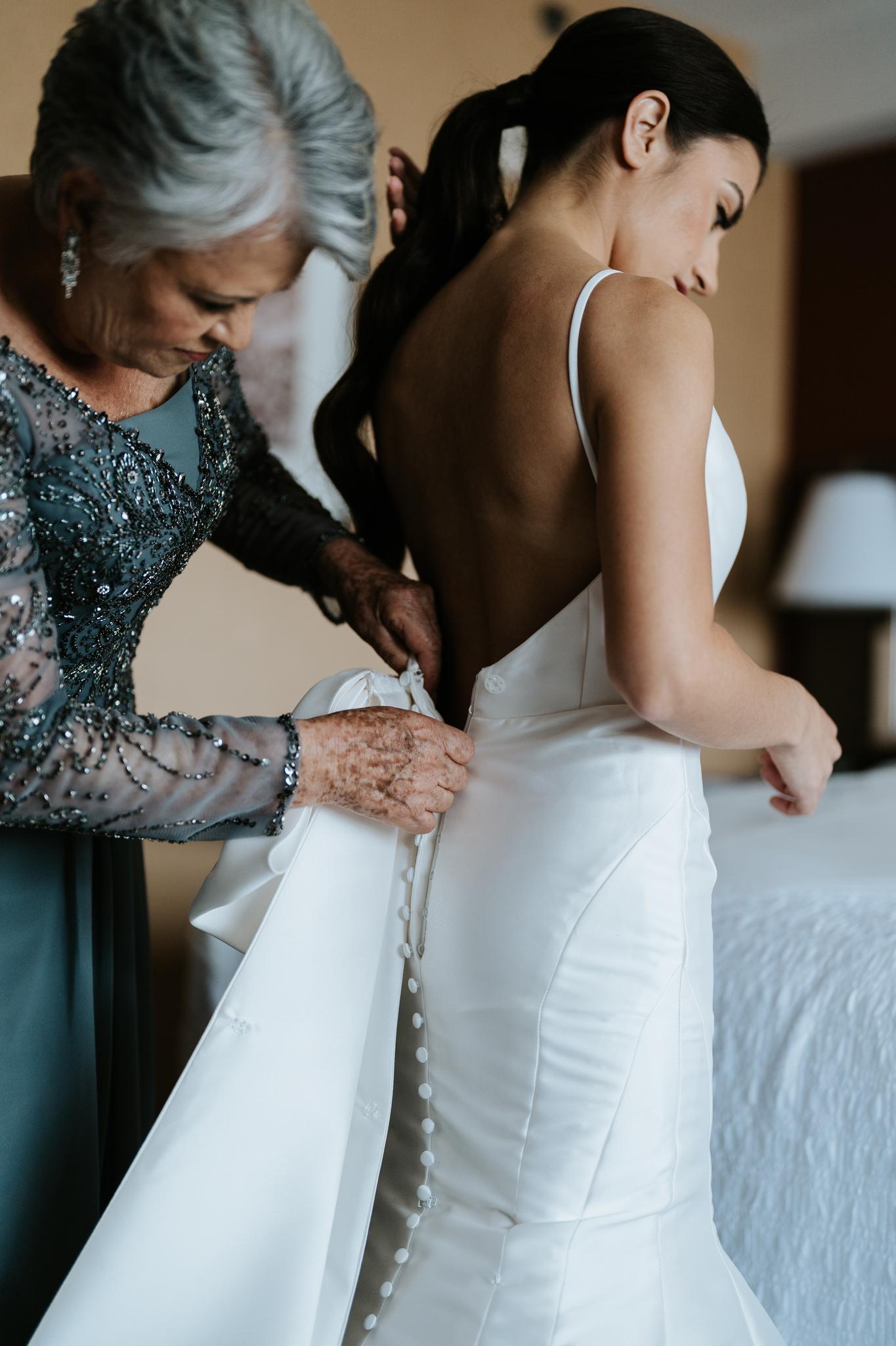 A Romantic Summer Wedding at Venezia Restaurant Boston 30