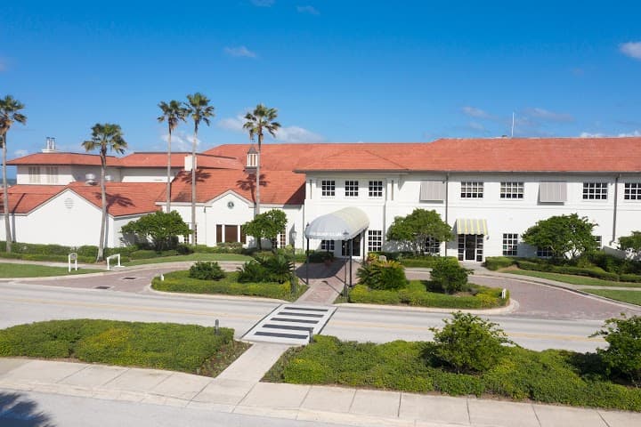 The Lodge & Club