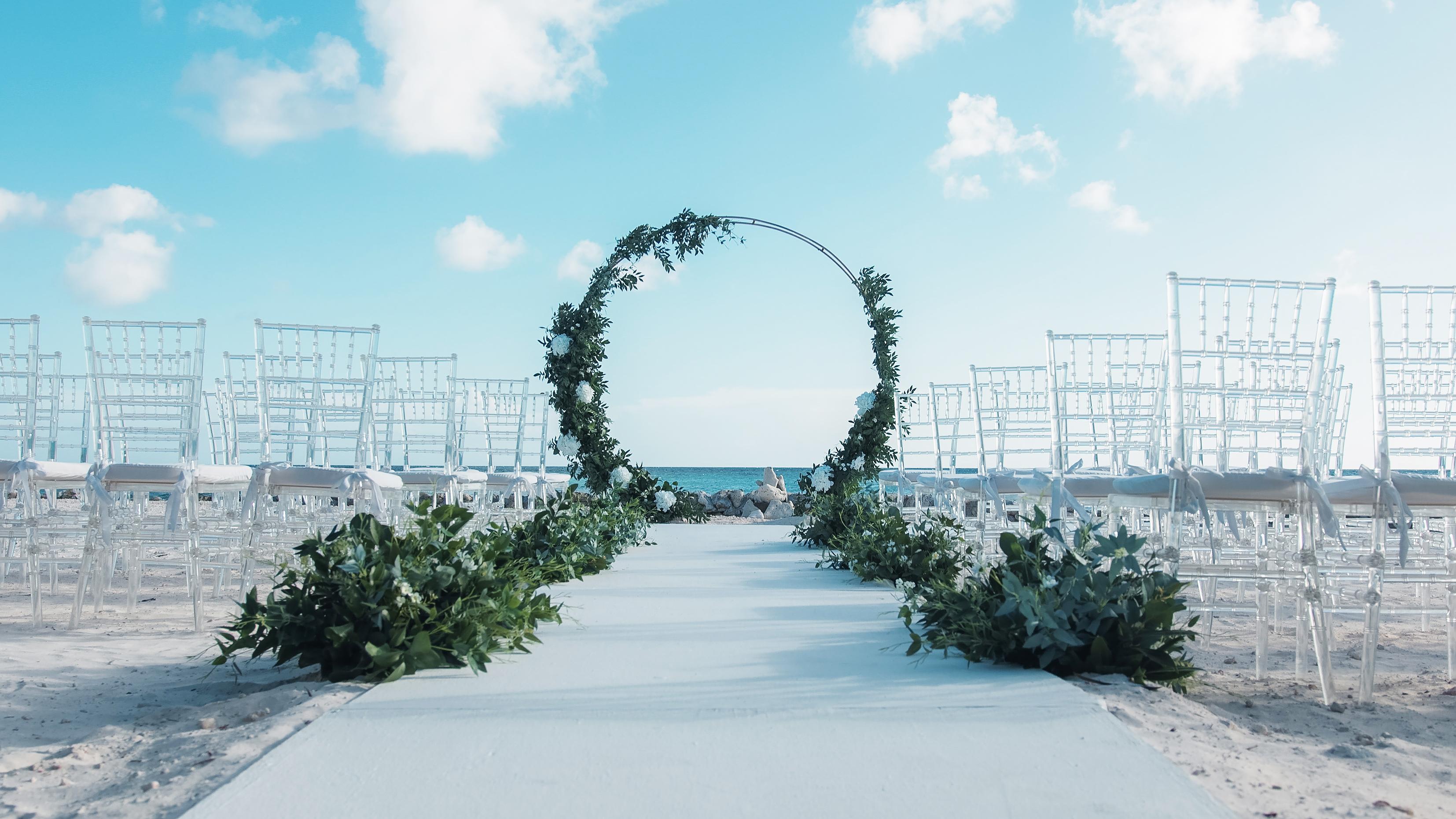 A Glamorous Summer Wedding at Renaissance Island 68