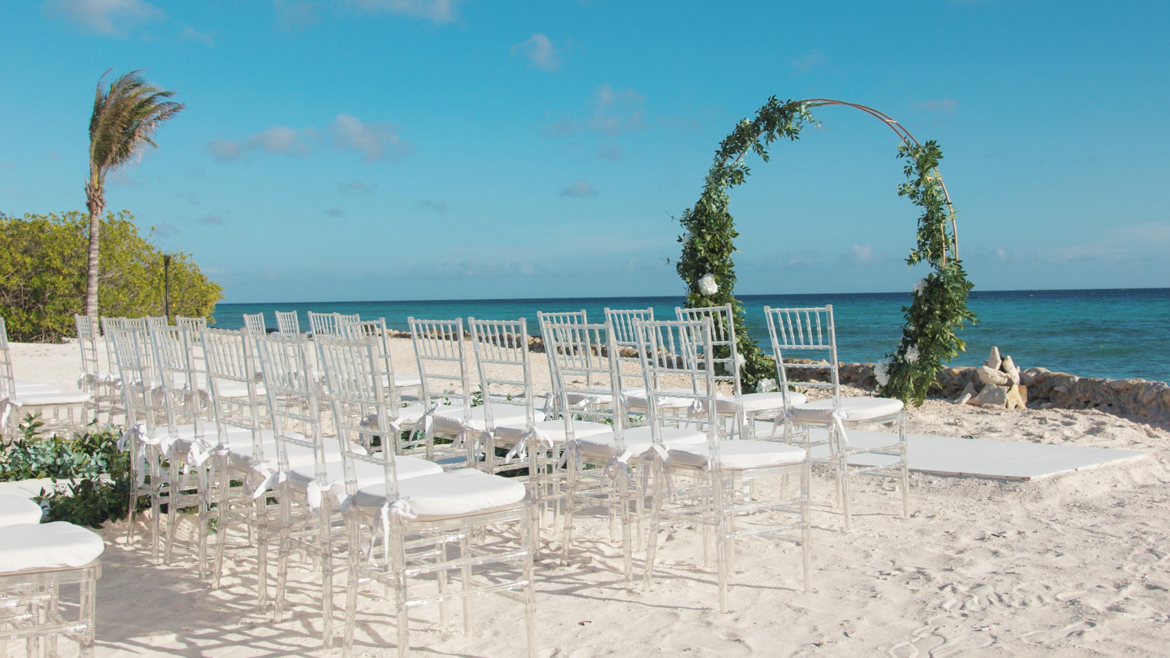 A Glamorous Summer Wedding at Renaissance Island 69