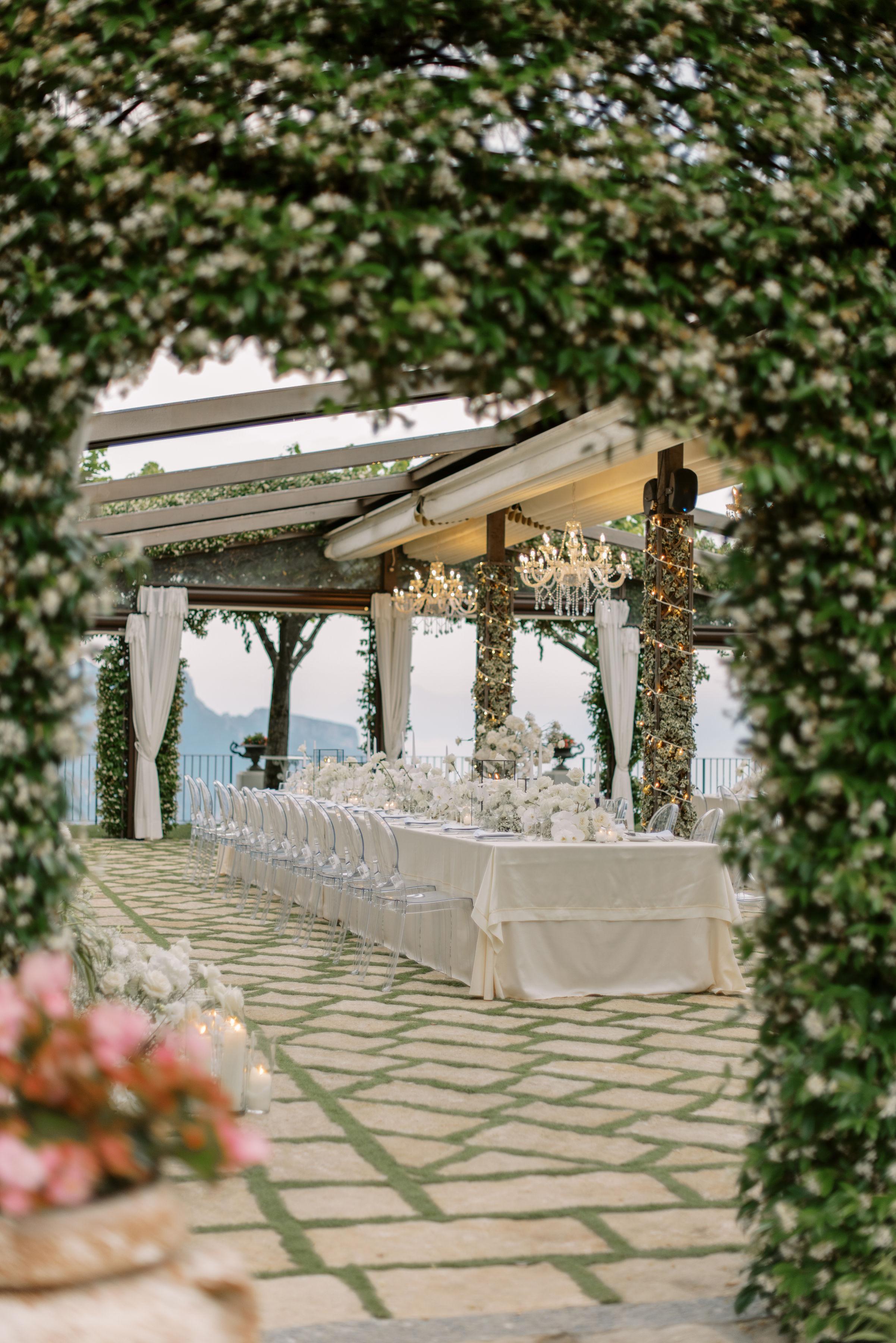 A Romantic Summer Wedding at Villa Eva 37