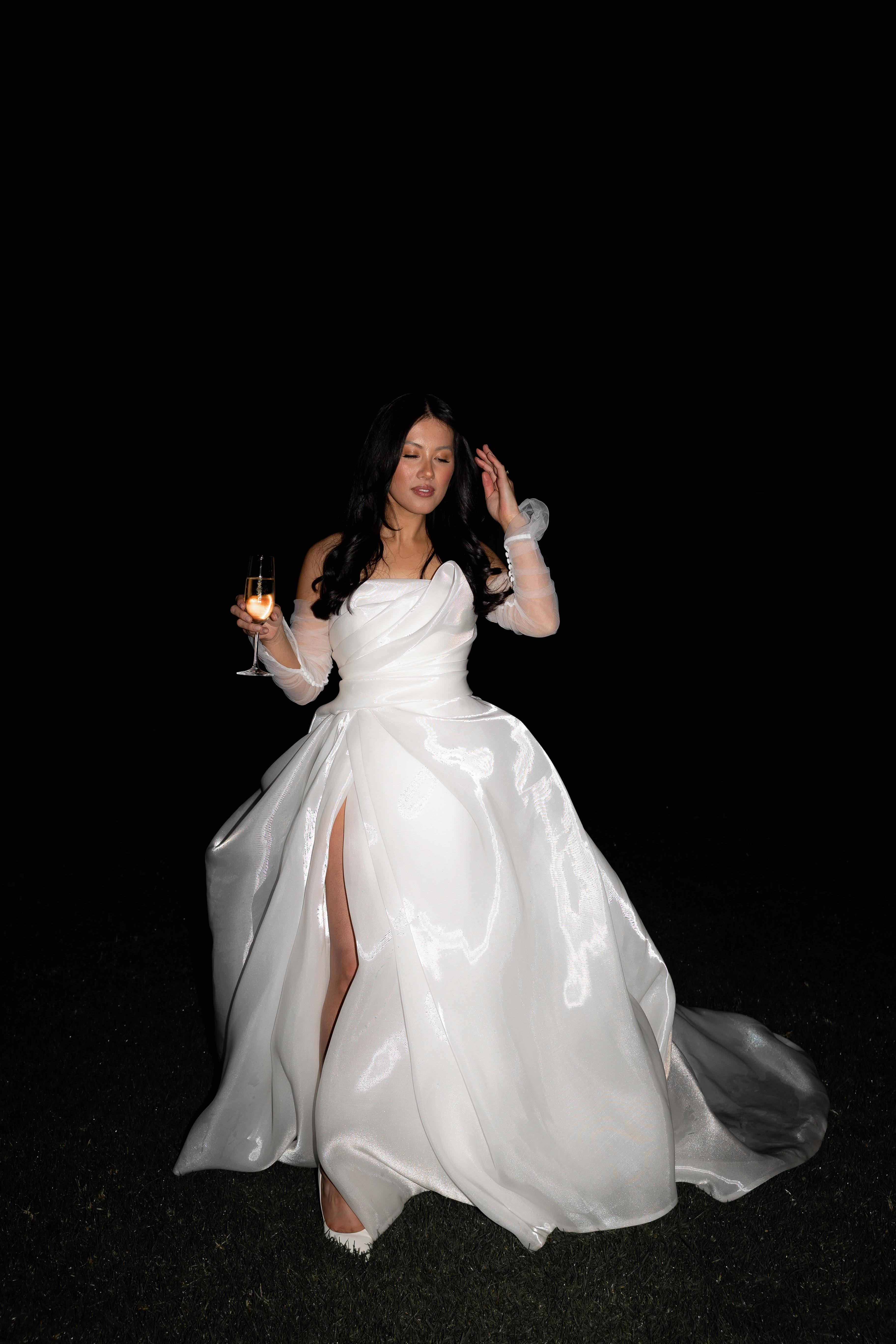 A Glamorous Summer Wedding at Bramleigh Estate 16
