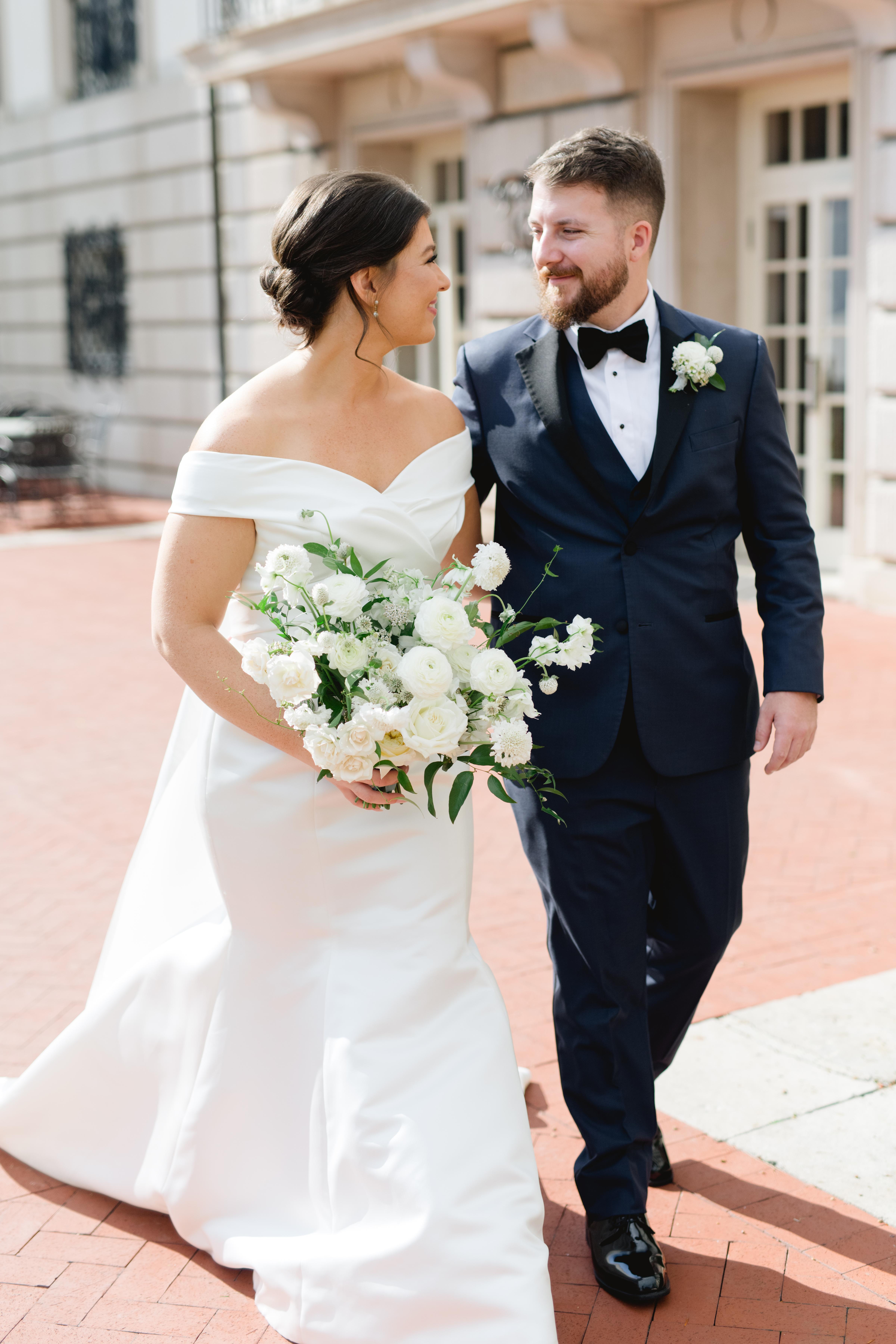 A Romantic Fall Wedding at The War Memorial 14