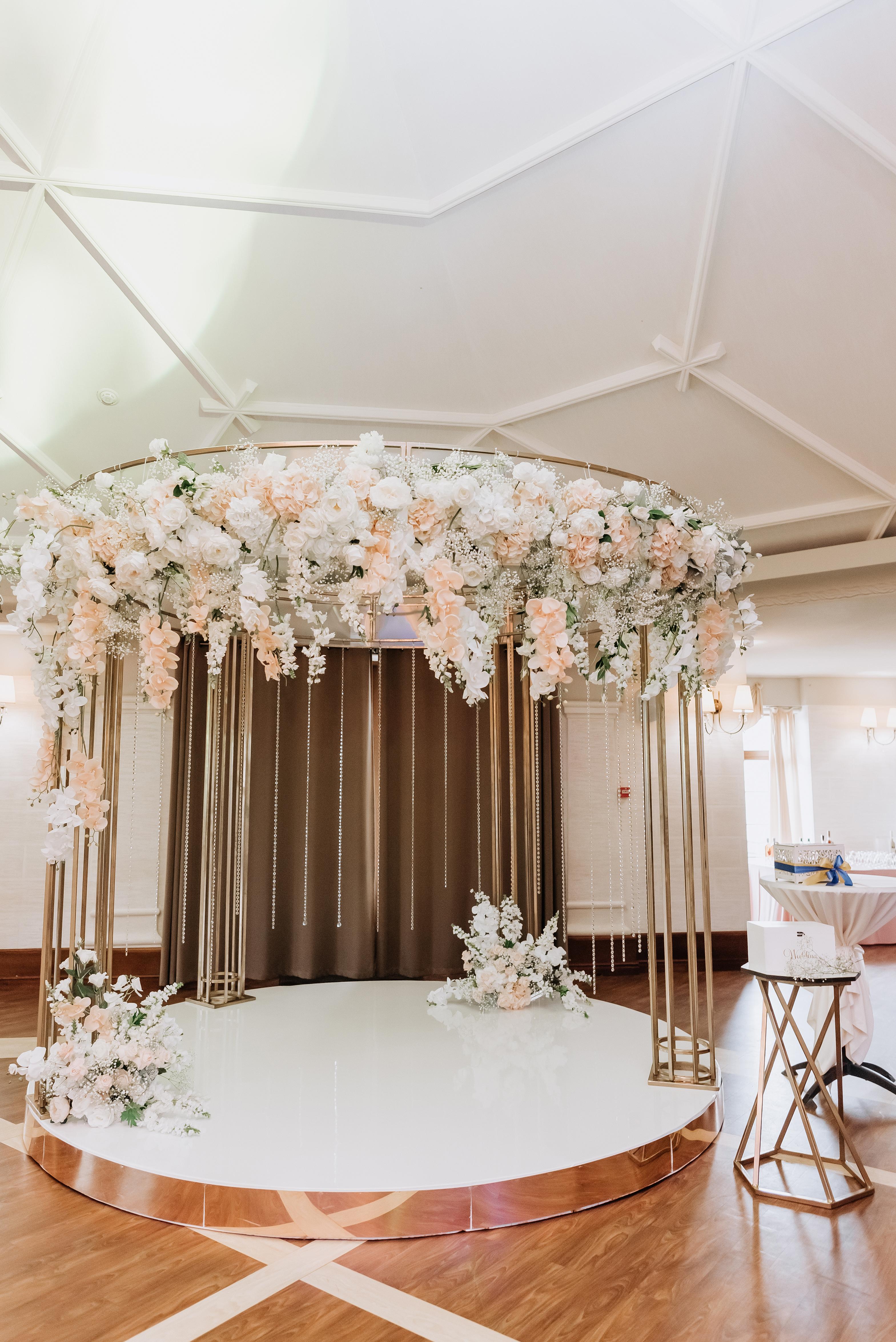 A Glamorous Summer Wedding at Panska Gora 26