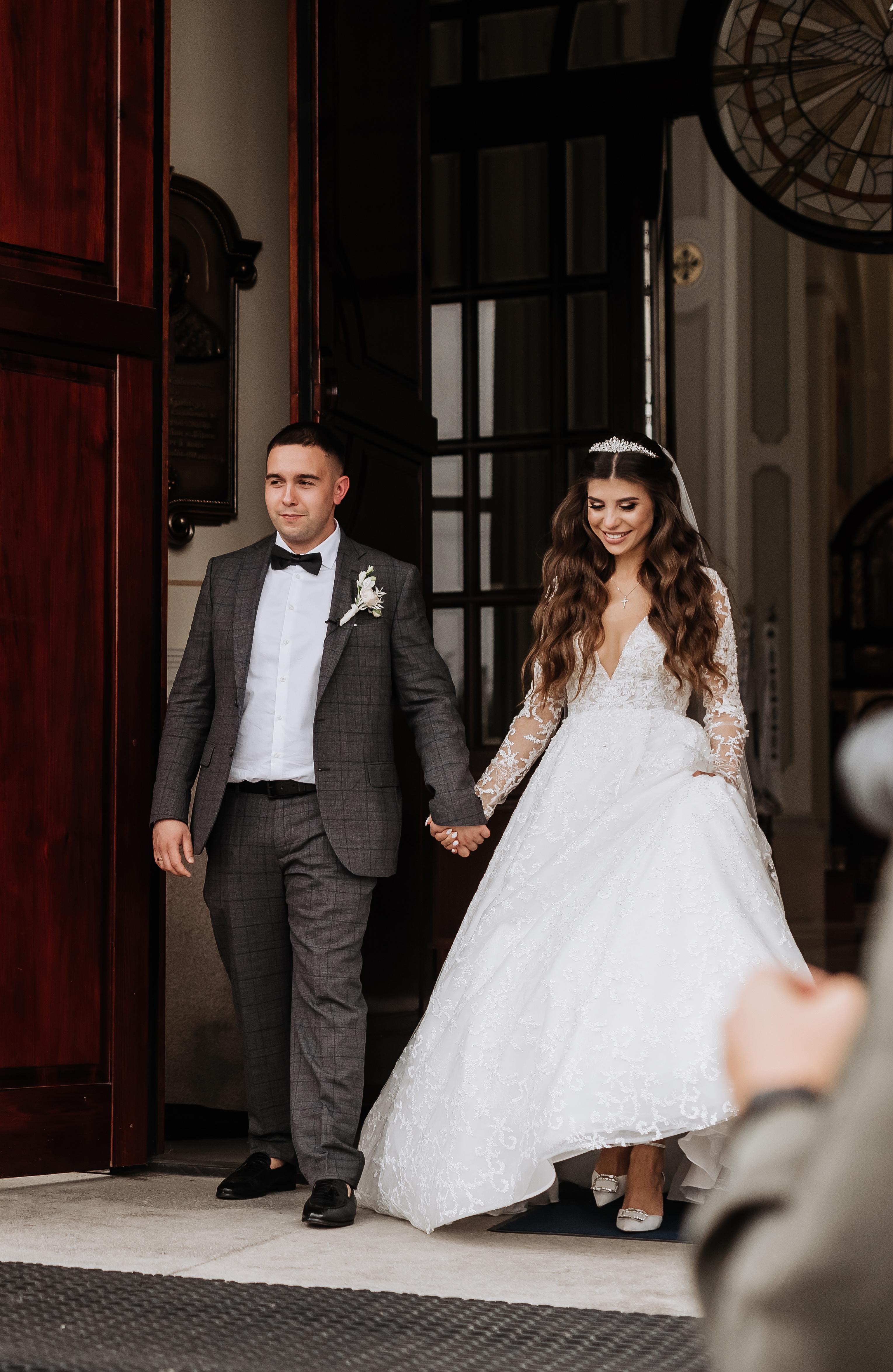 A Glamorous Summer Wedding at Panska Gora 6