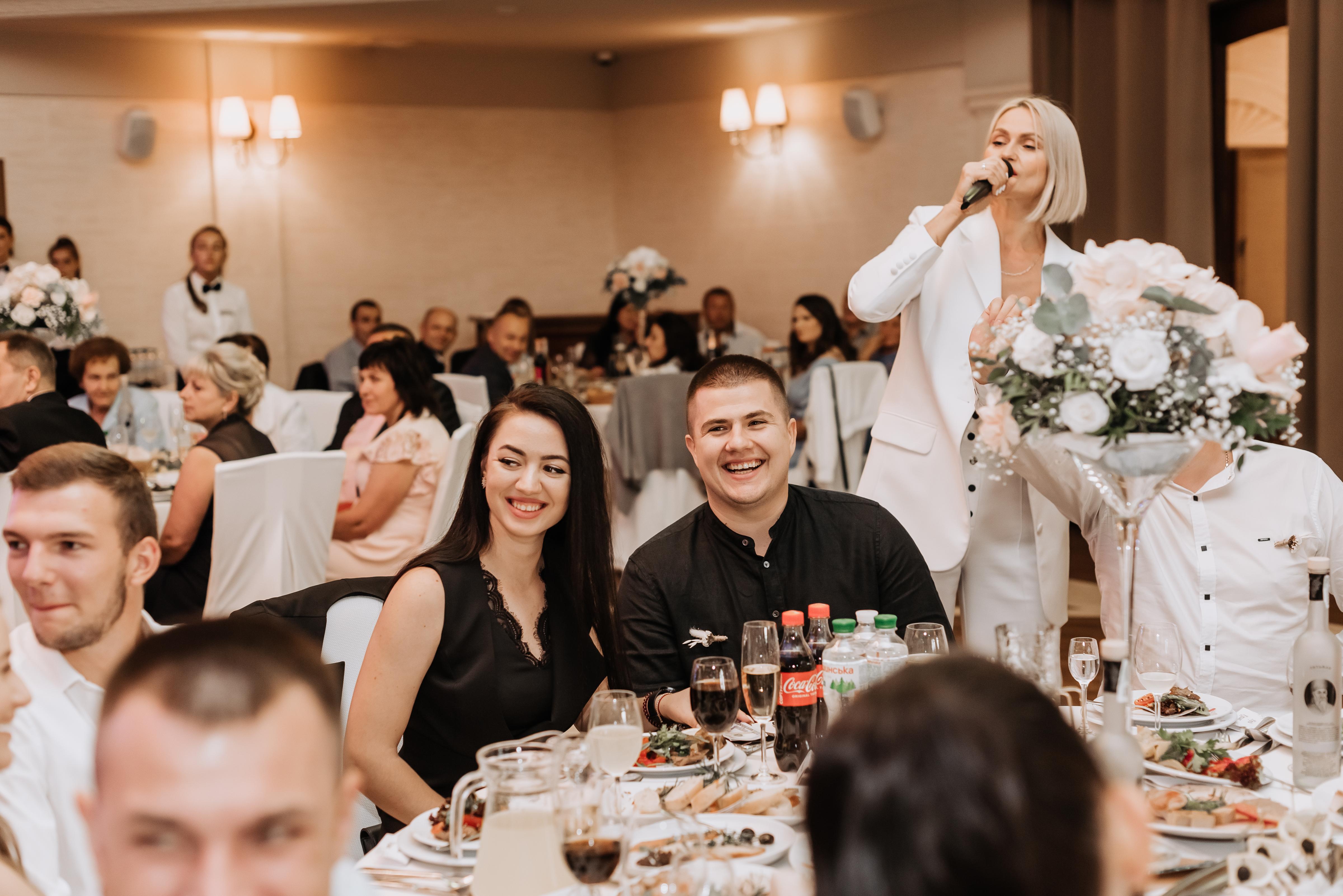 A Glamorous Summer Wedding at Panska Gora 16