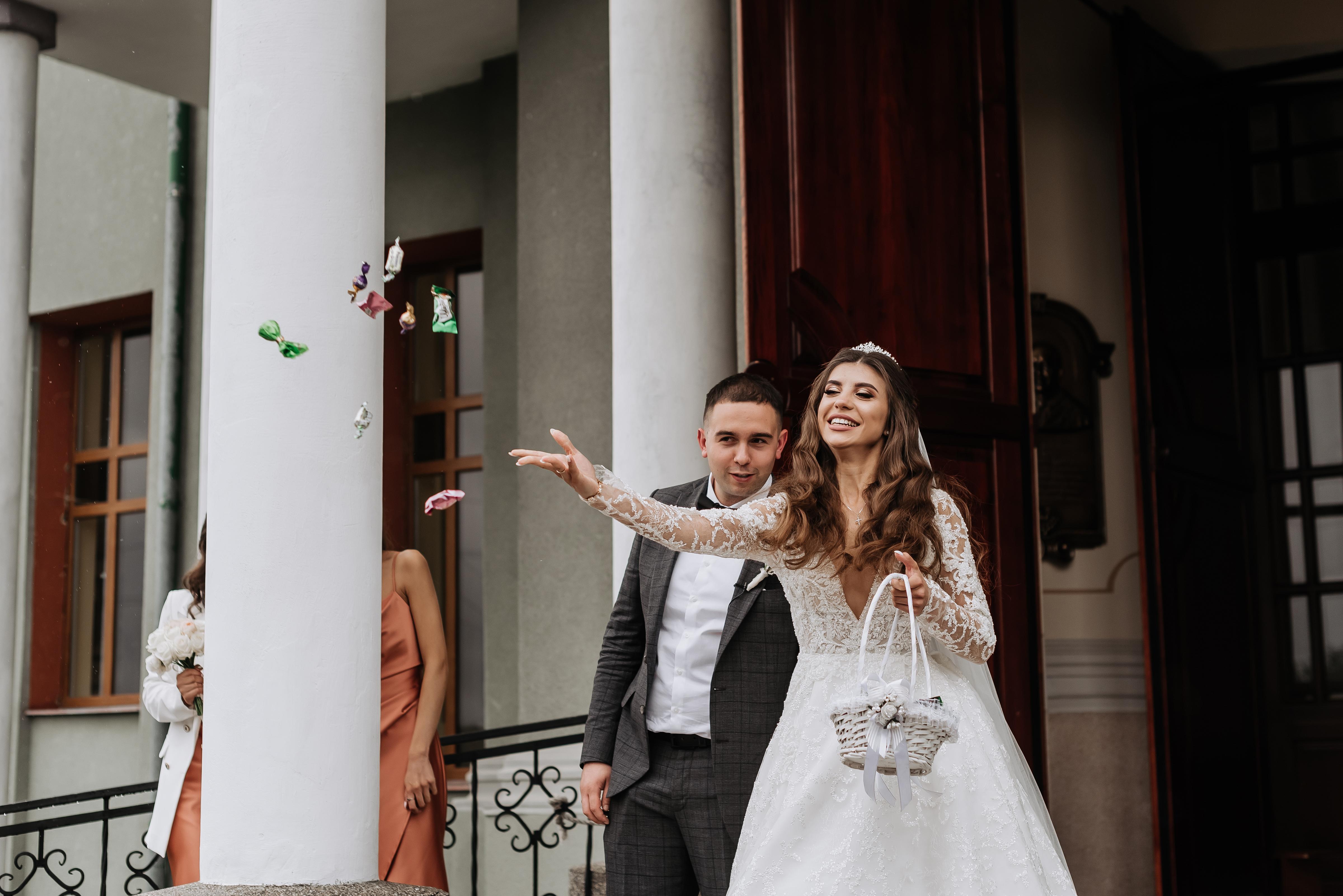 A Glamorous Summer Wedding at Panska Gora 10