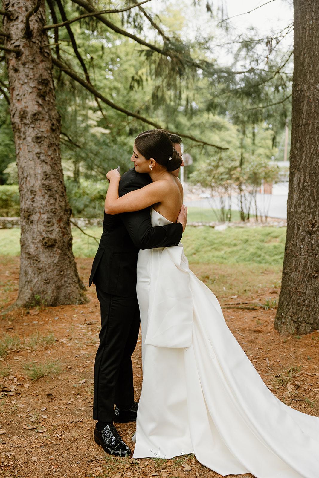 A Modern Summer Wedding at Perona Farms photo 3