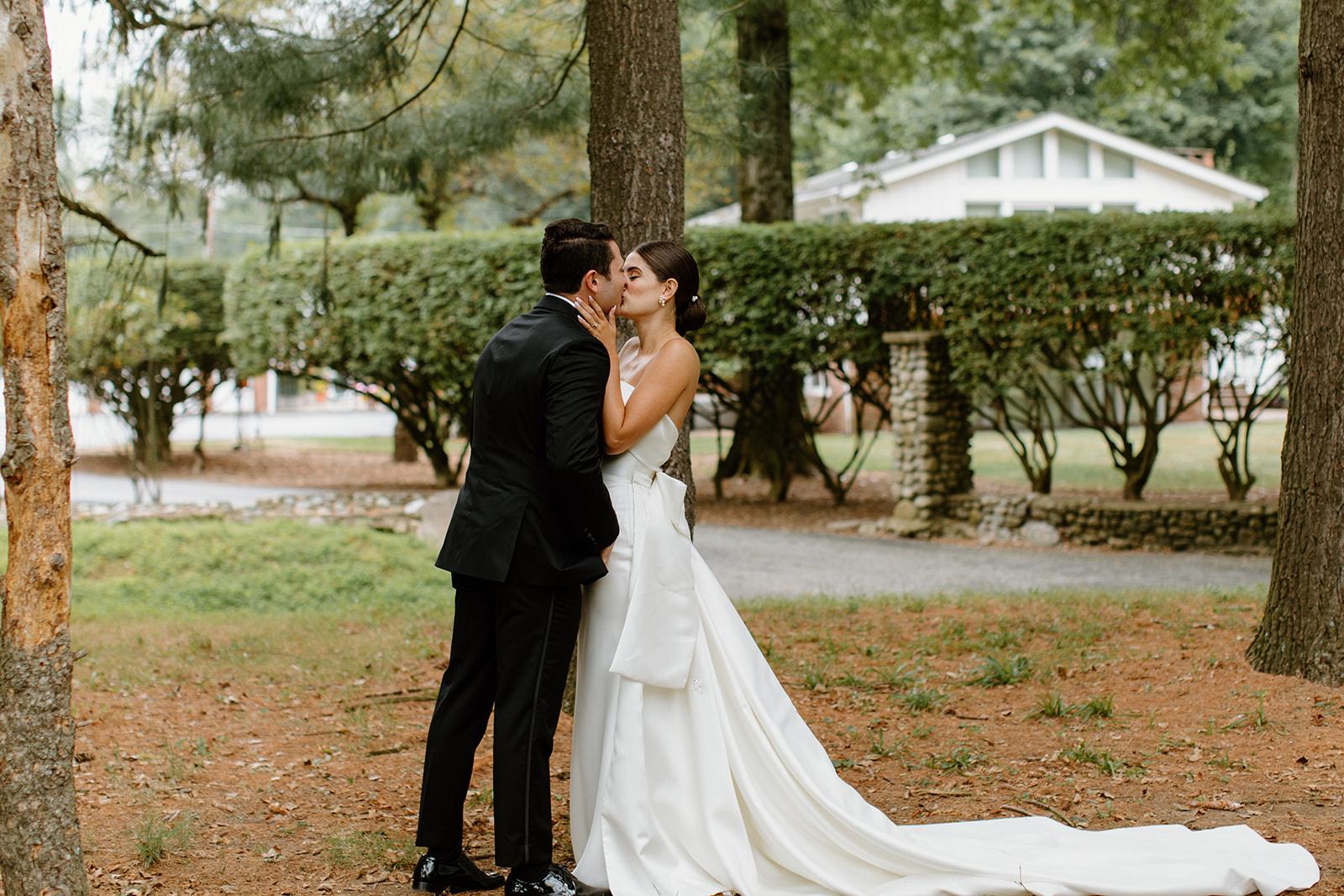 A Modern Summer Wedding at Perona Farms photo 5