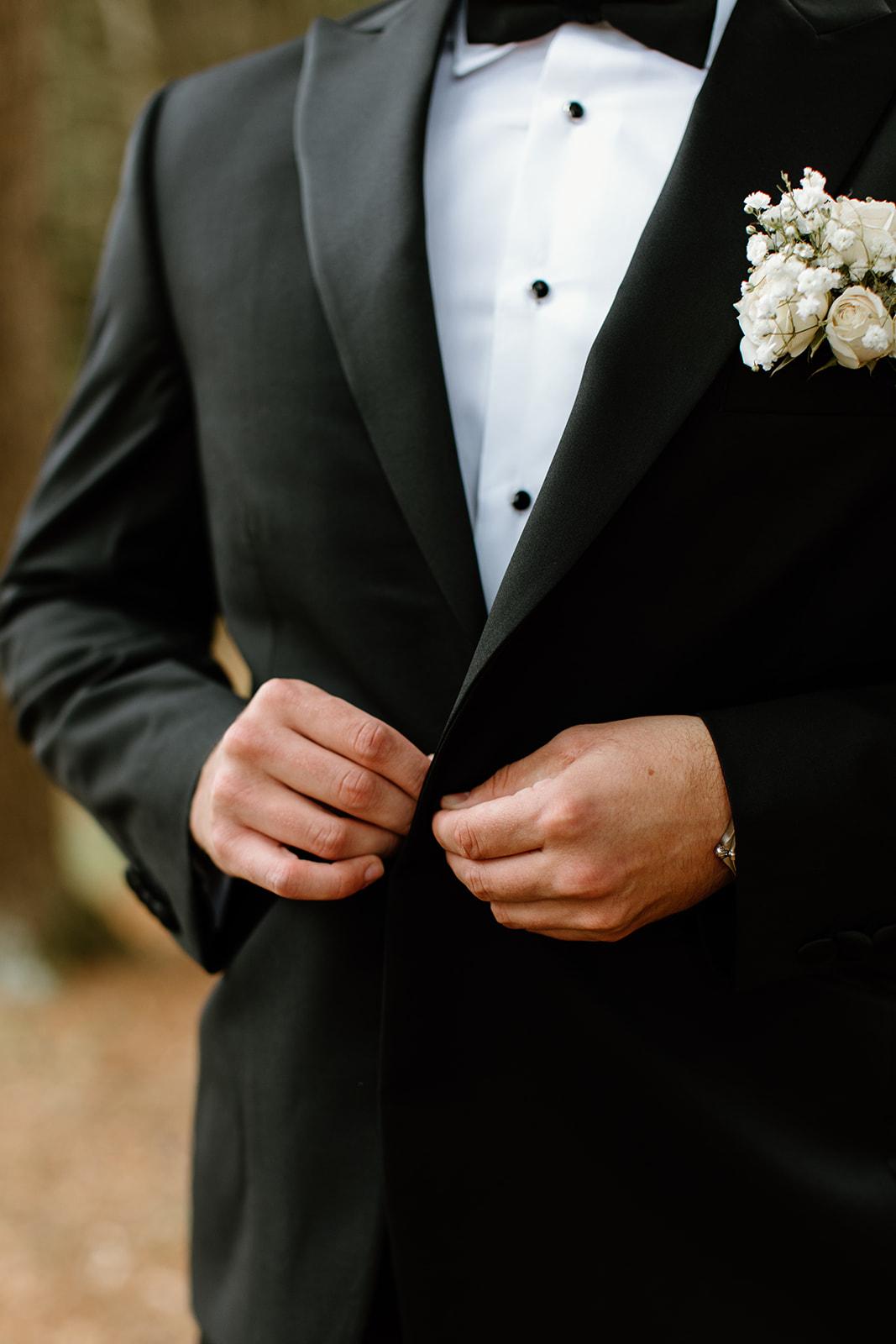 A Modern Summer Wedding at Perona Farms 4