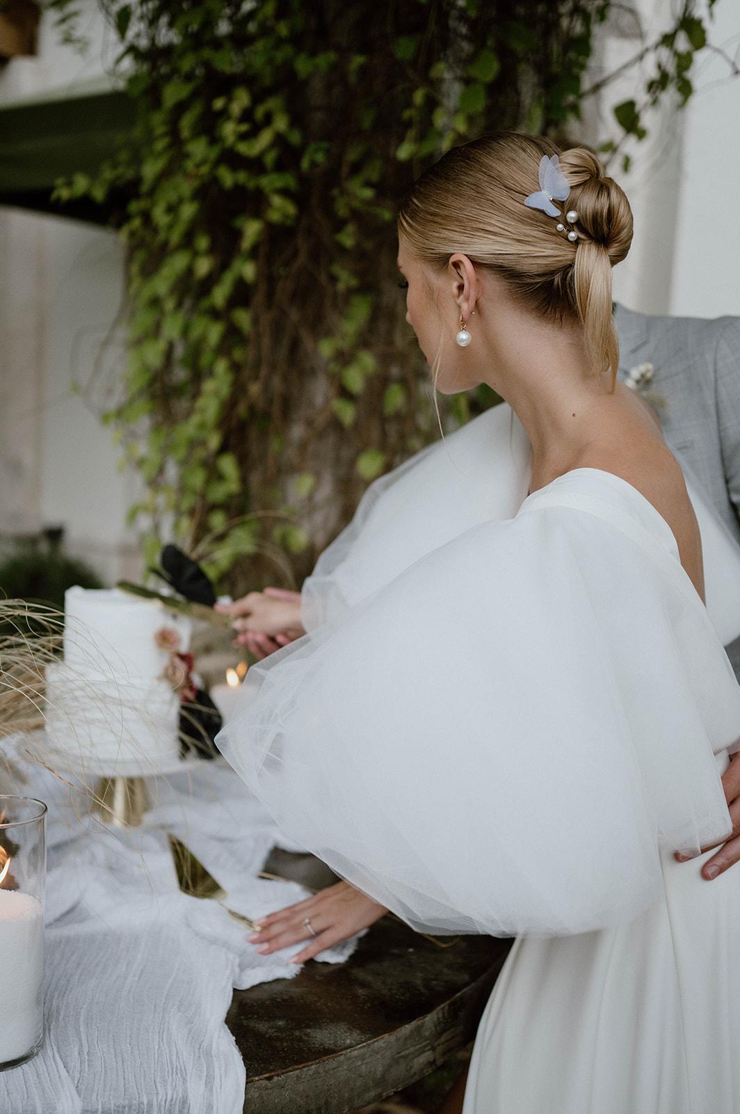 A Romantic Summer Wedding at Pan's Garden 18