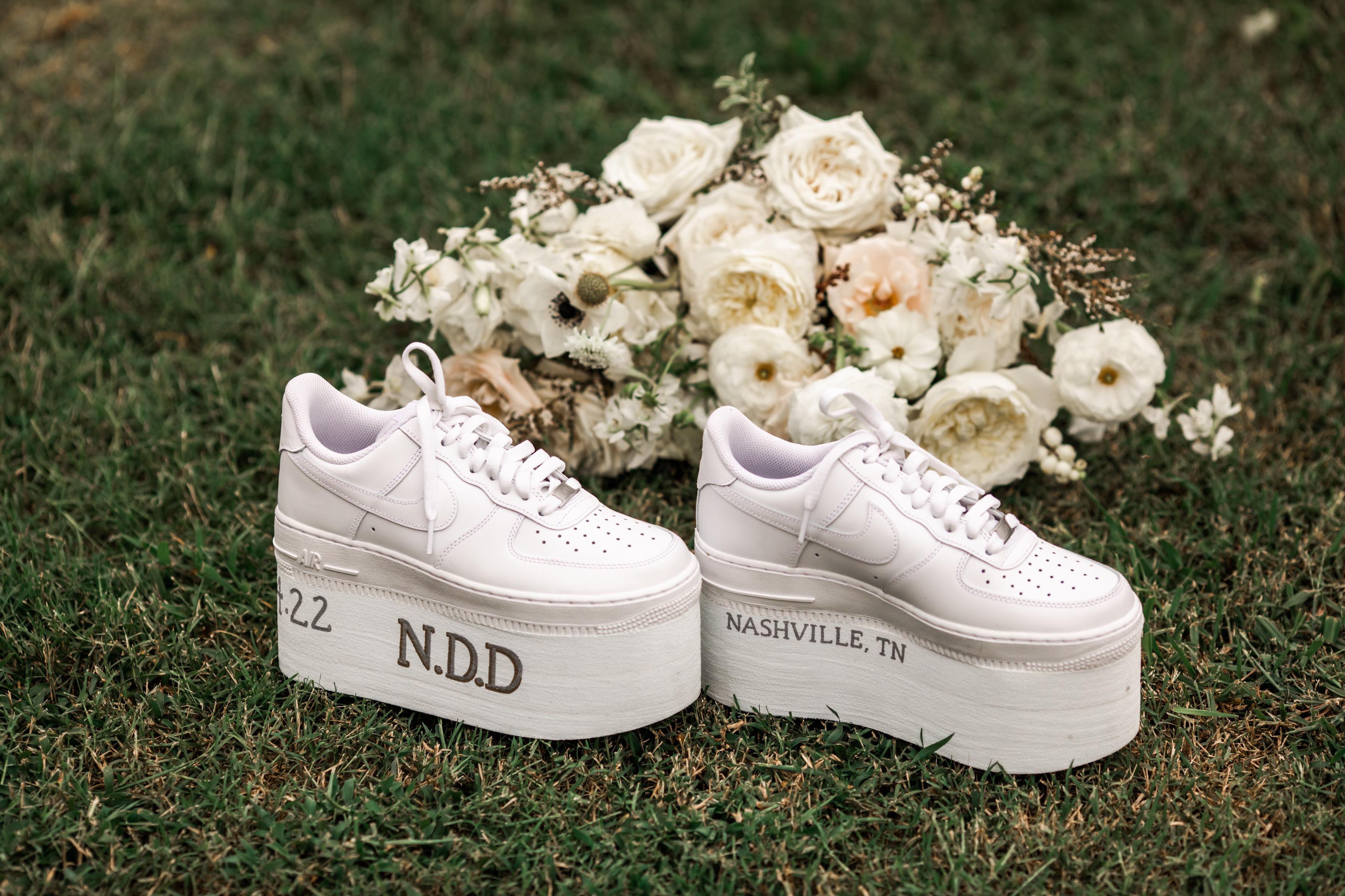 A Classic Summer Wedding at Saddle Woods Farm 21