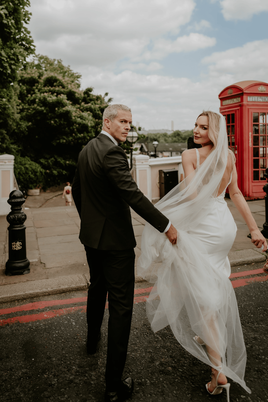 A Modern Summer Wedding at Zetter Townhouse Clekenwell