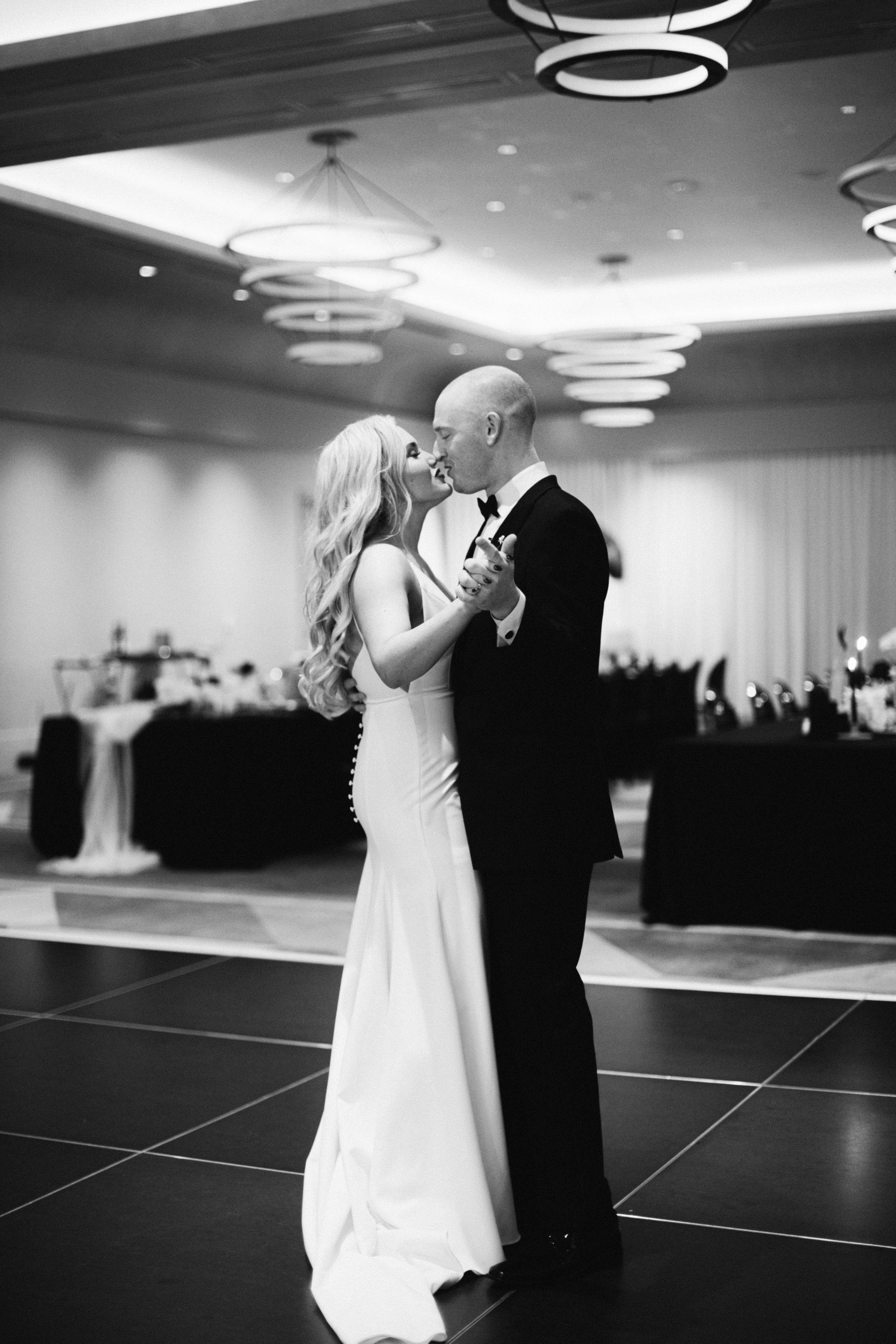 A Modern Fall Wedding at Mountain Shadow Resort 7