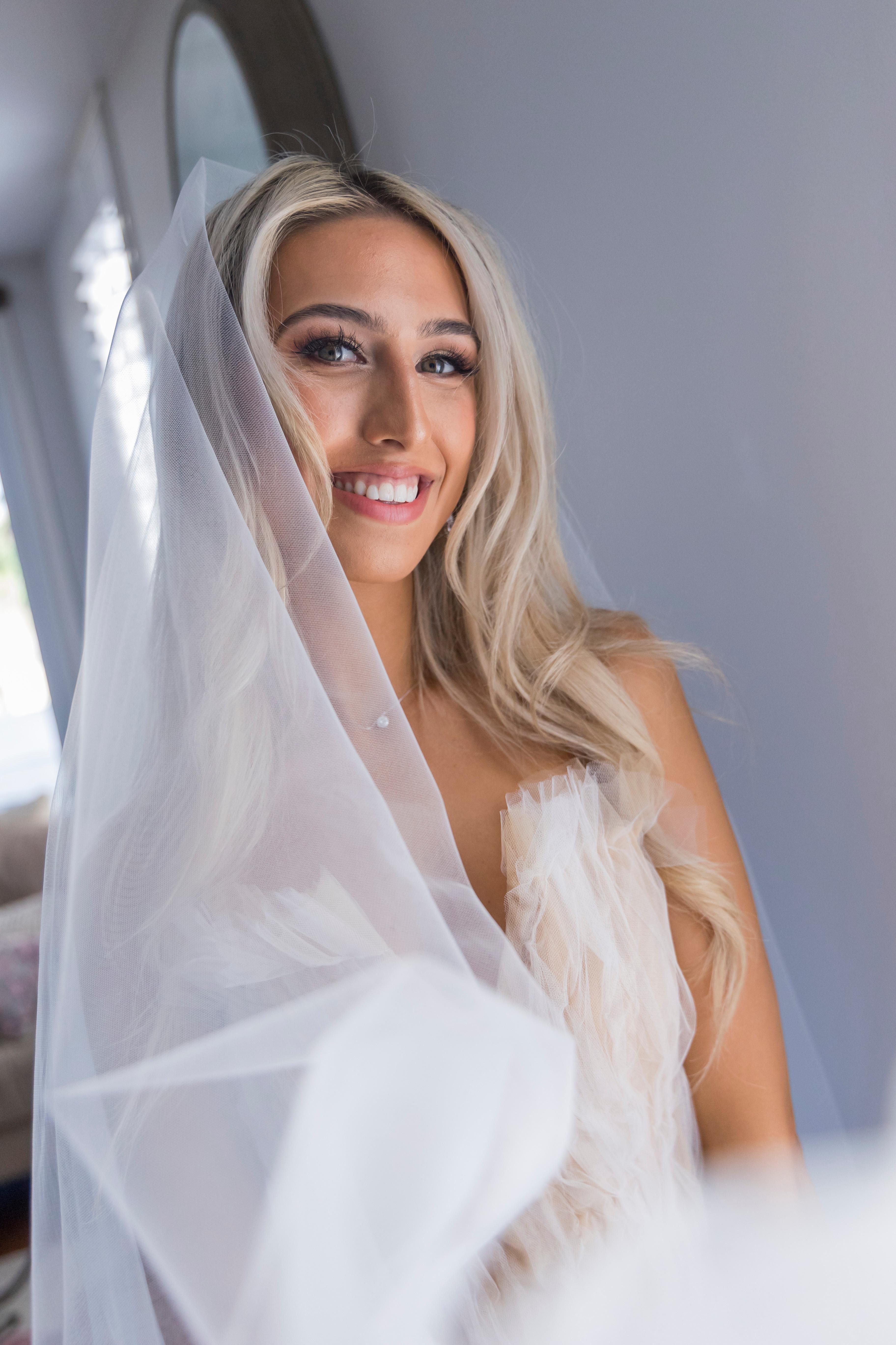 A Spring Glamorous Wedding at Metropolis Events 24